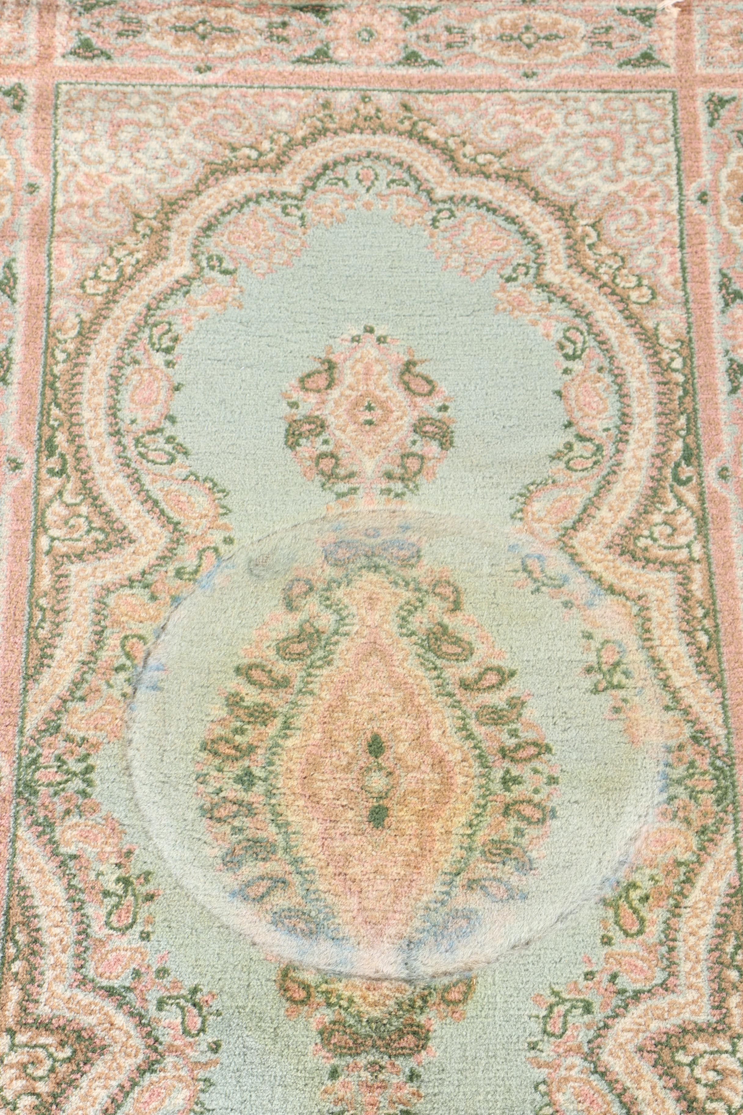 Power-Loomed Persian Style Accent Rug