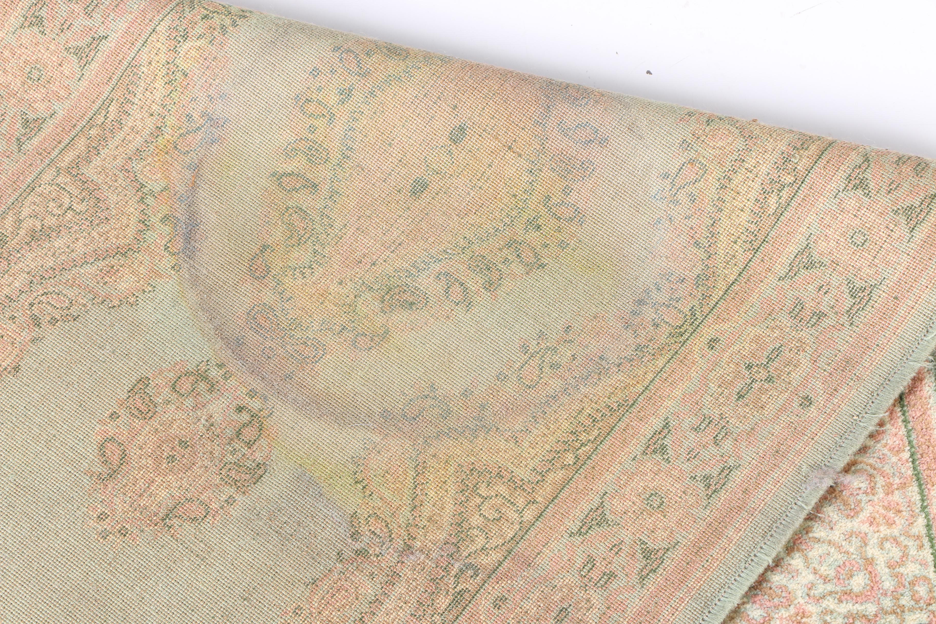 Power-Loomed Persian Style Accent Rug