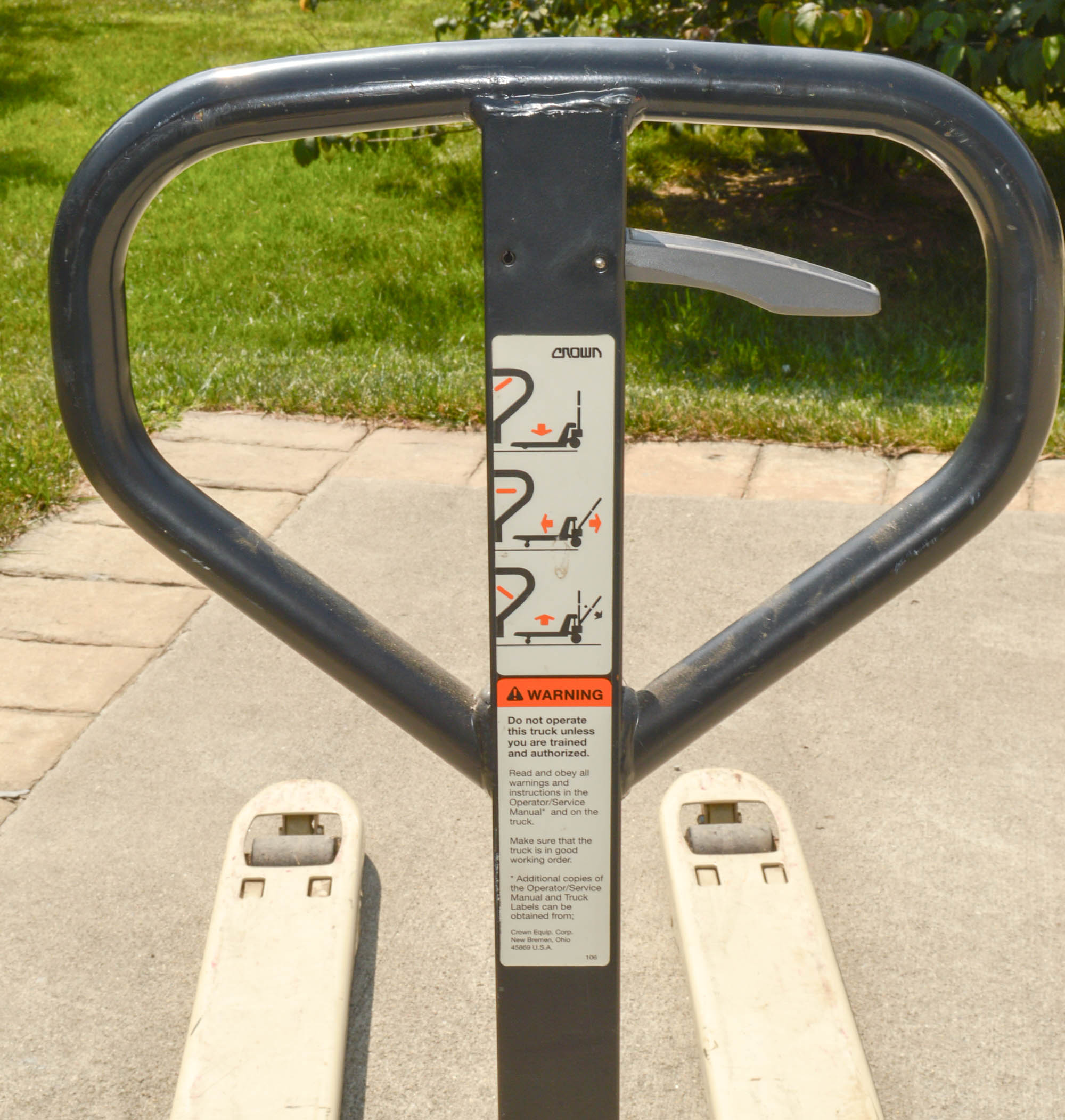 Crown Industrial-Grade Pallet Jack