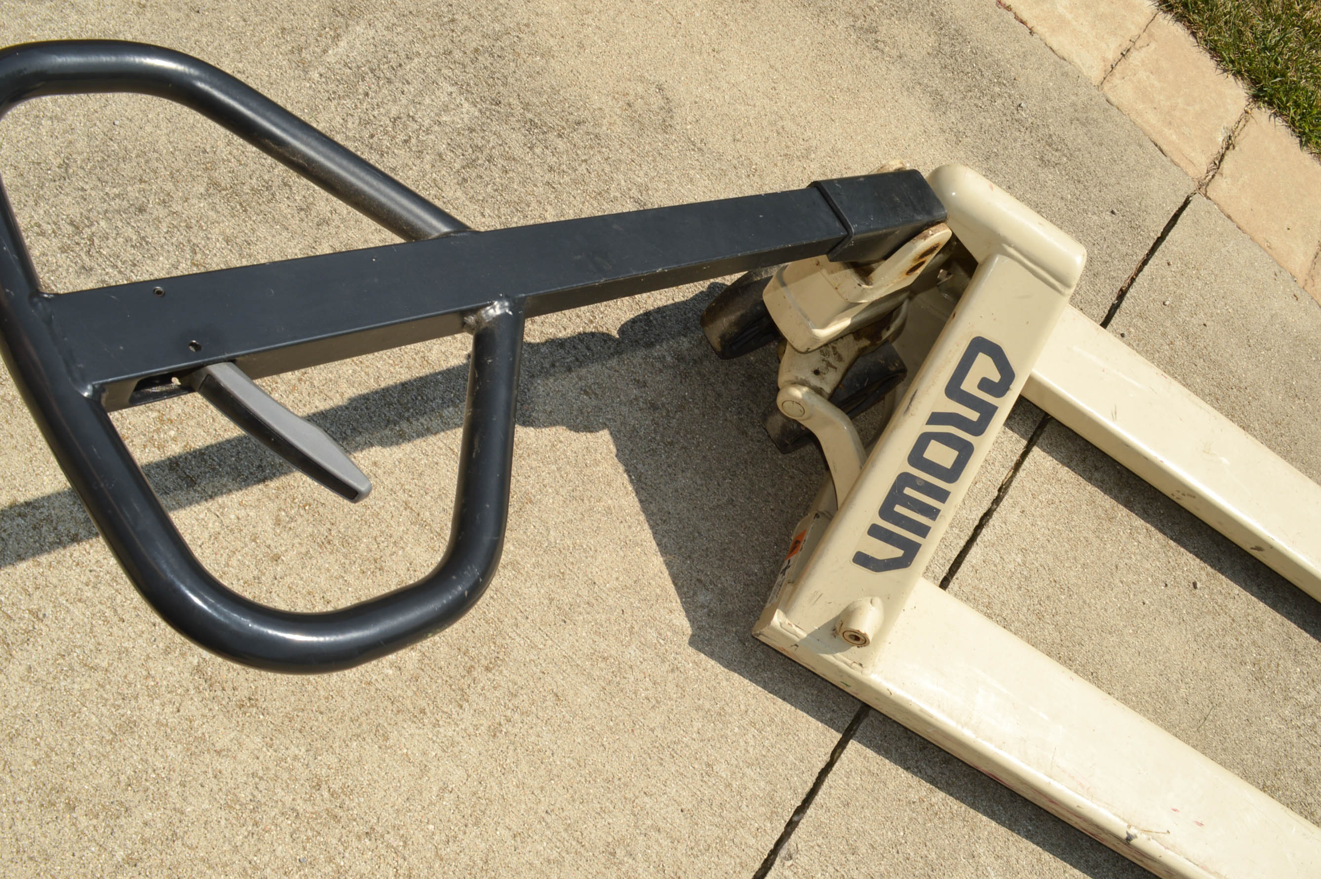 Crown Industrial-Grade Pallet Jack