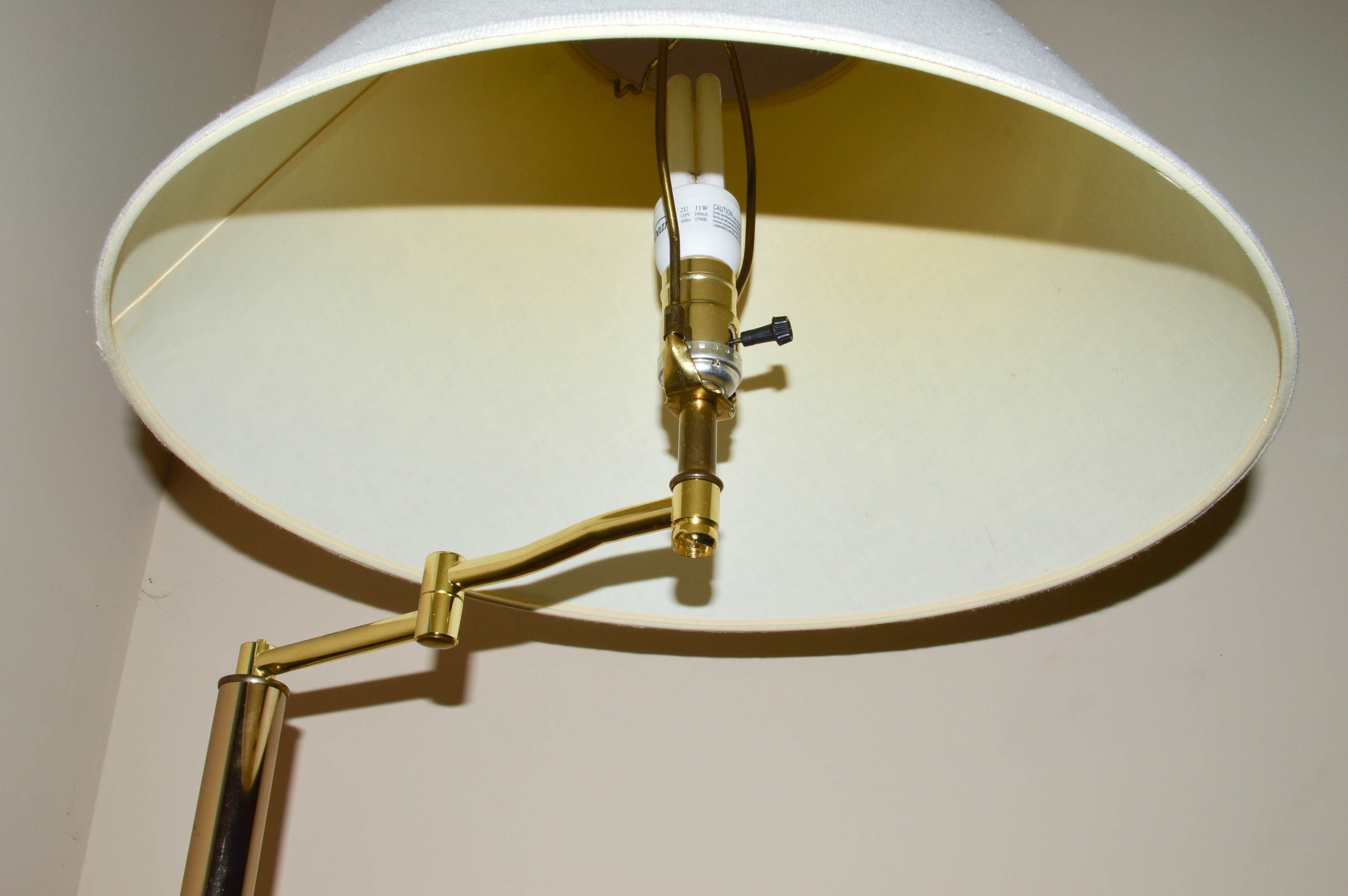 Broyhill End Table With Lamp Table