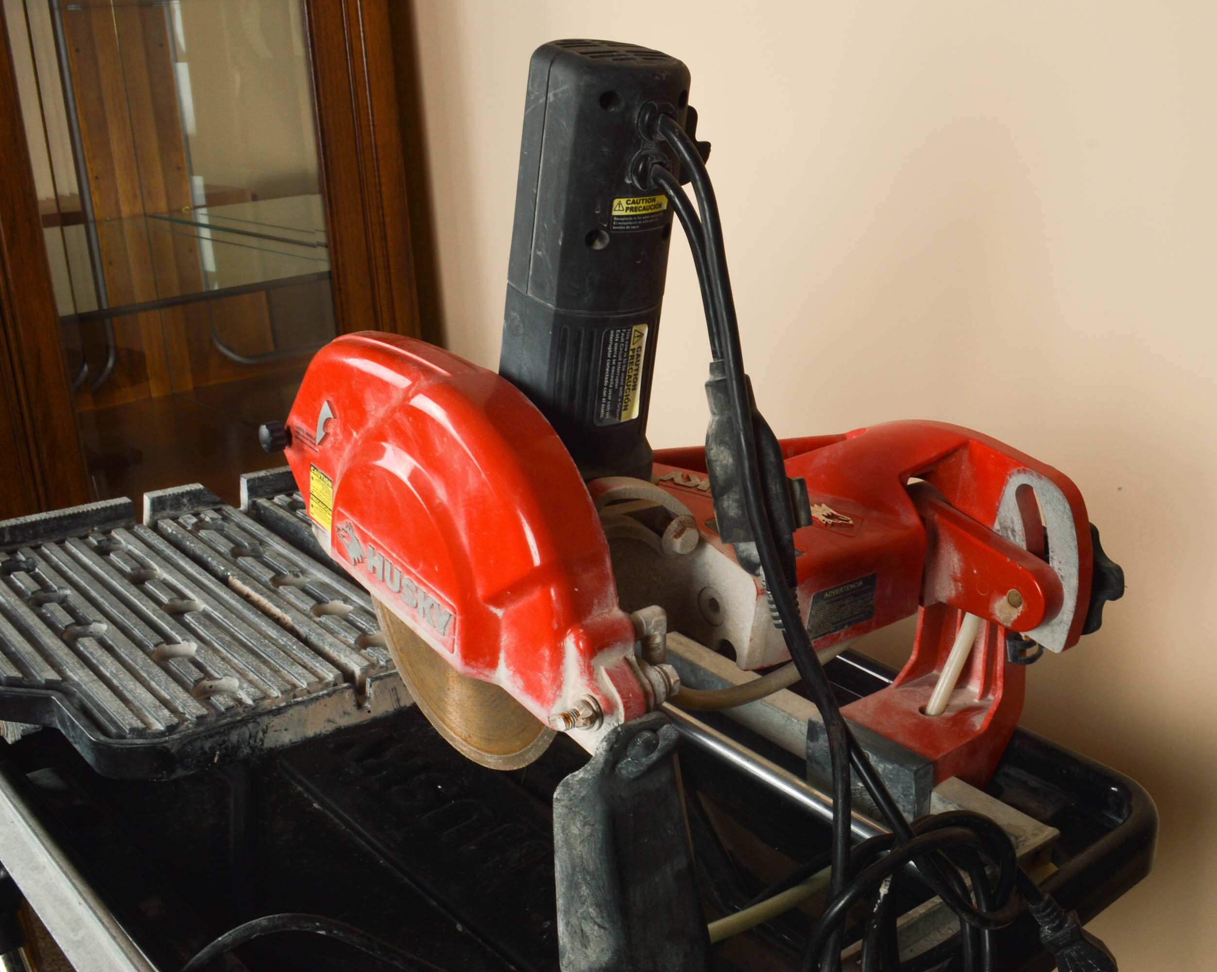 Husky Tile Saw With Tray and Stand