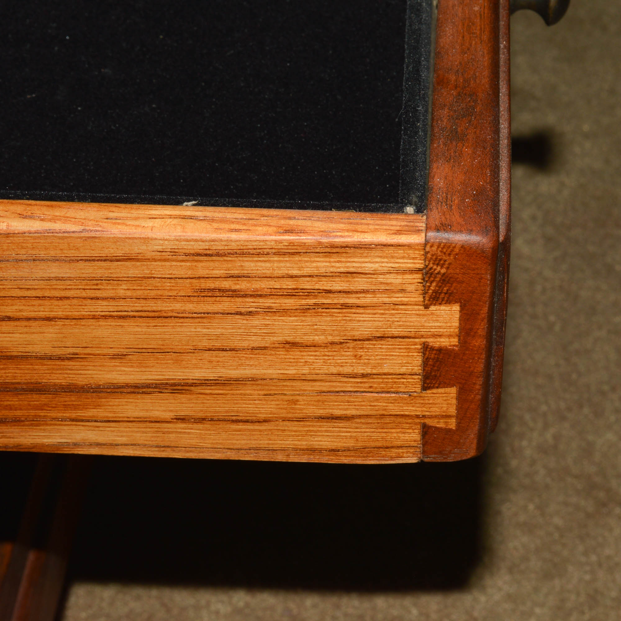 Lexington "Bob Timberlake" Collection Display Table