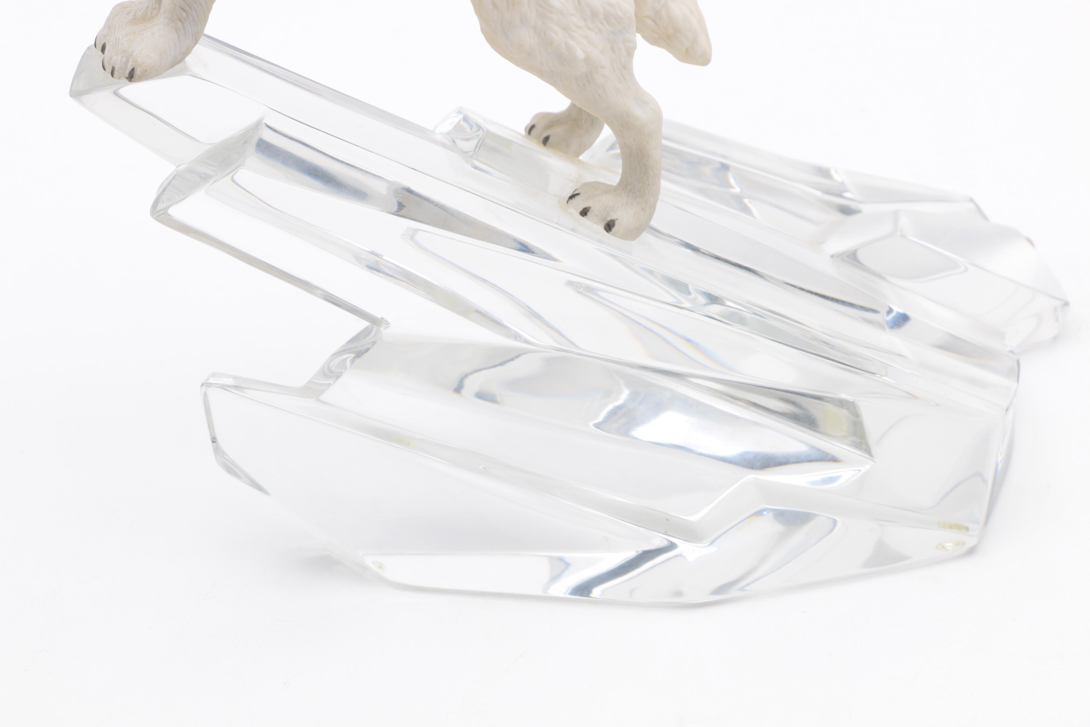 "Cry of the North" Wolf Figurine by the Franklin Mint