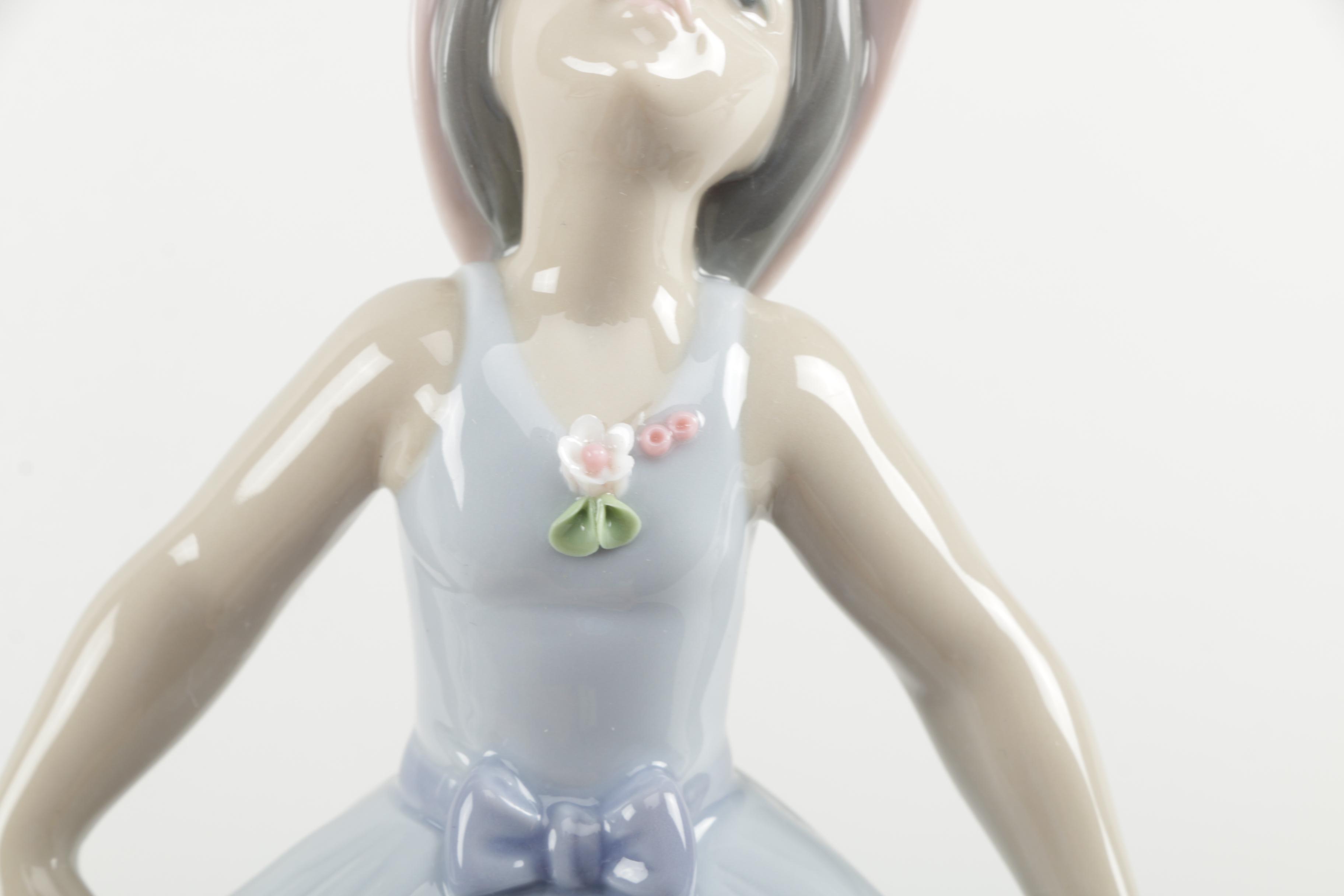 LLadro "Daisy" Figurine