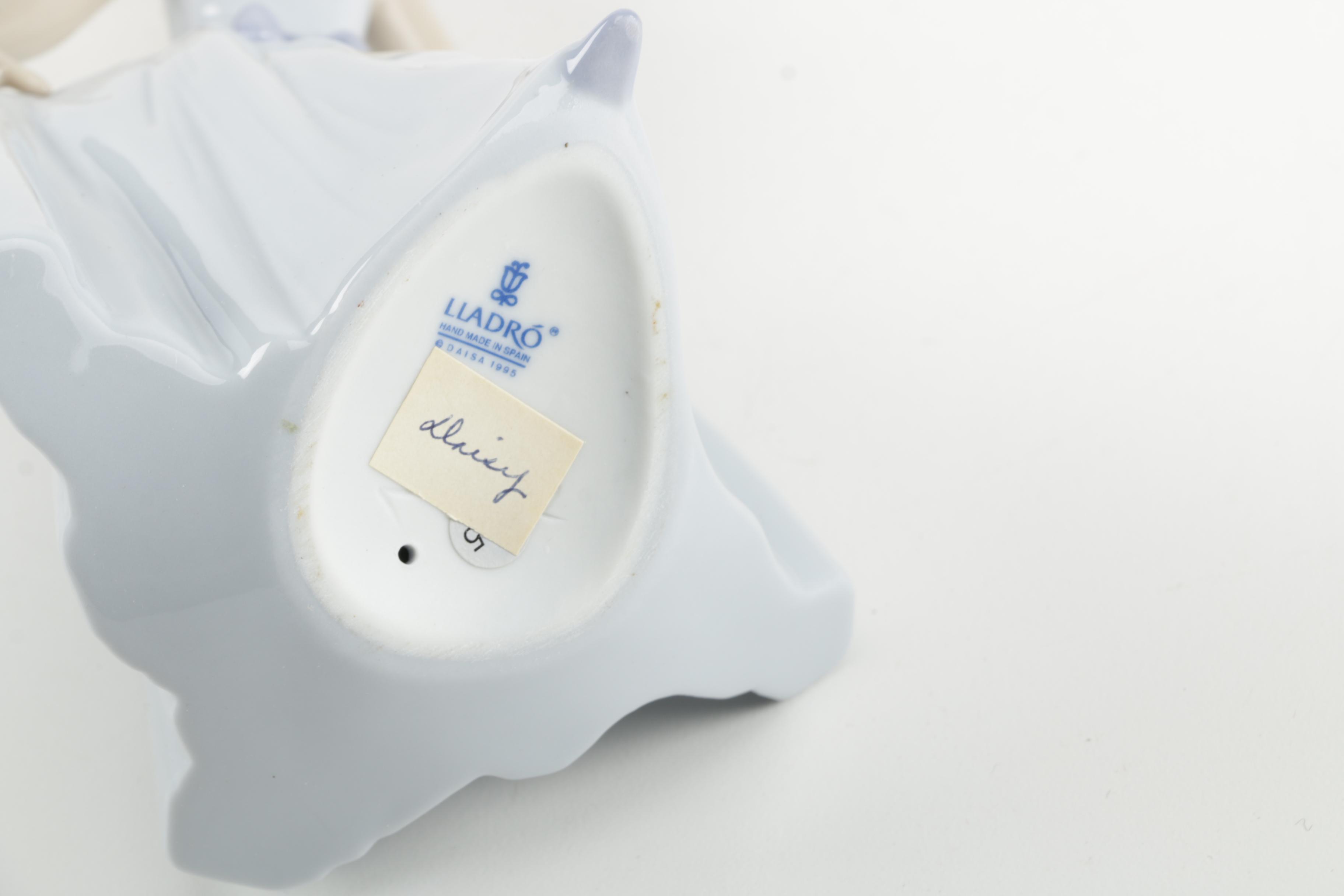 LLadro "Daisy" Figurine