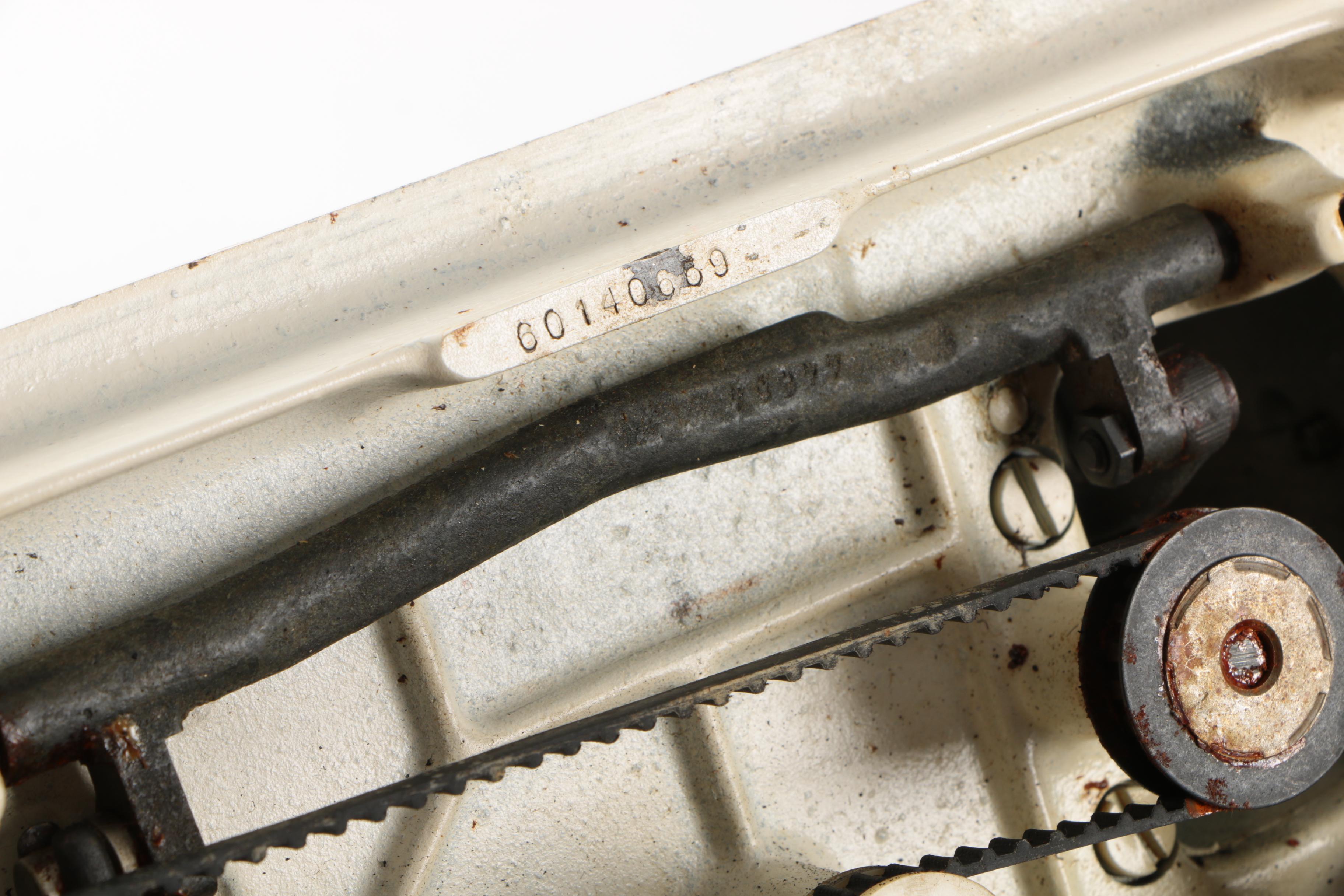 Vintage Singer Fashion Mate Sewing Machine