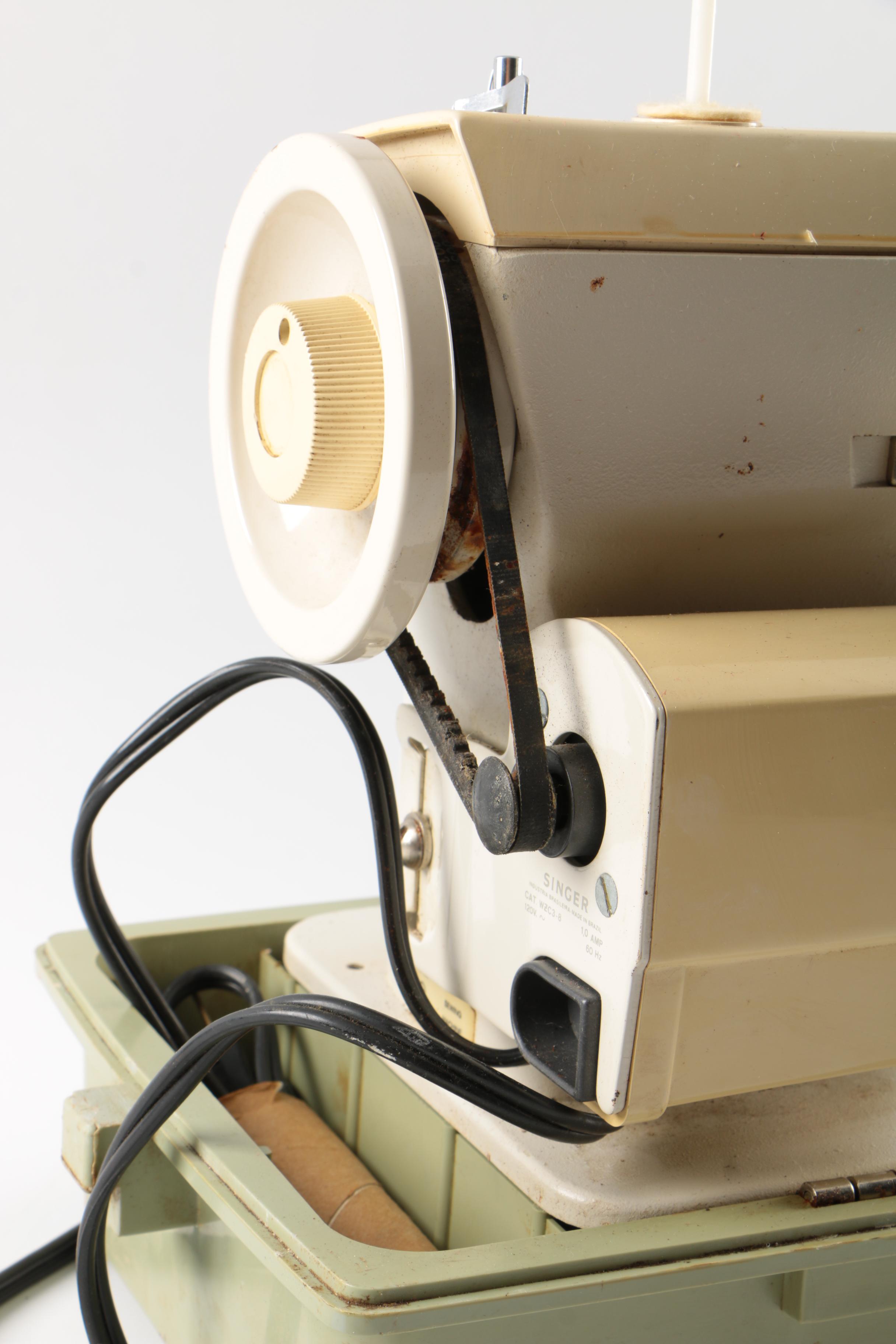 Vintage Singer Fashion Mate Sewing Machine