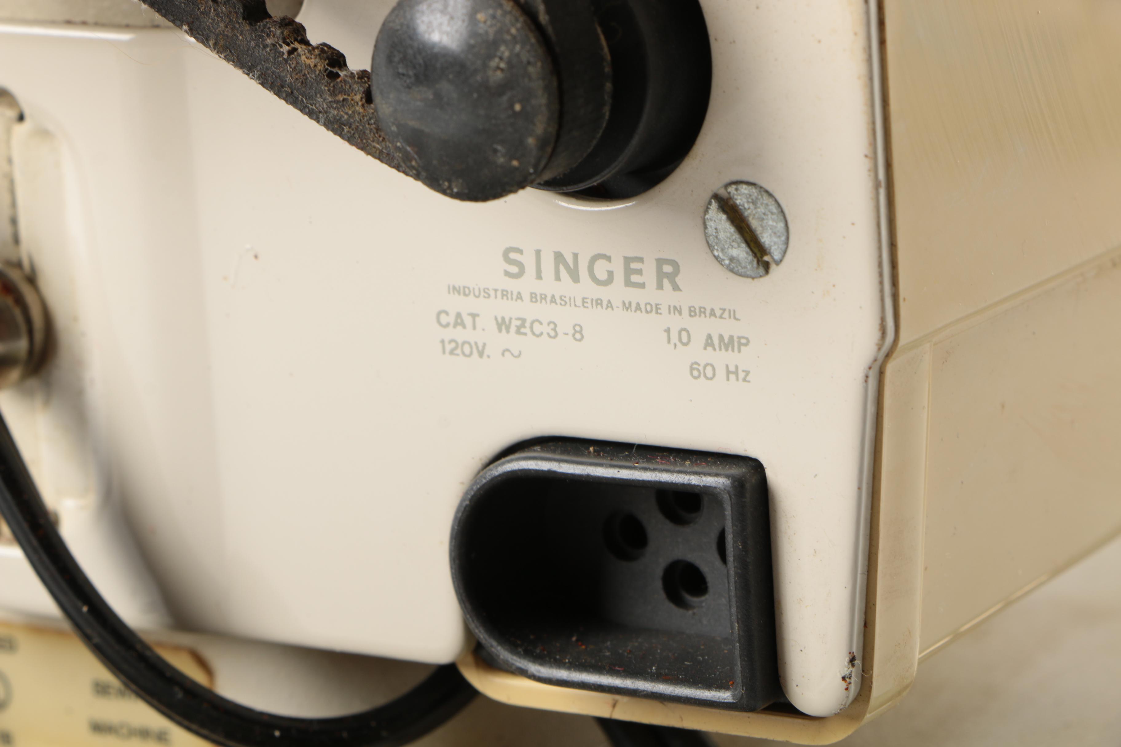 Vintage Singer Fashion Mate Sewing Machine