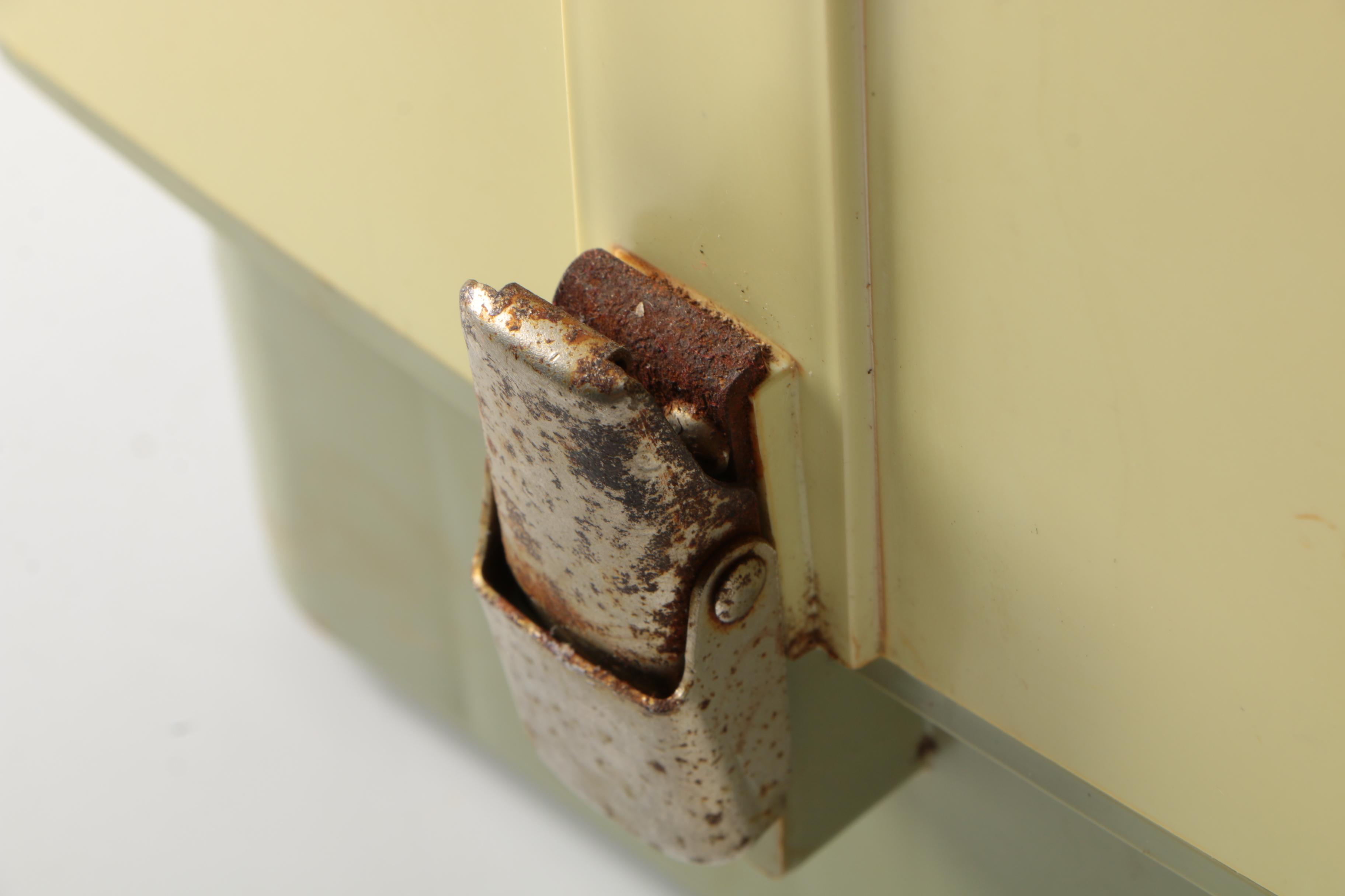 Vintage Singer Fashion Mate Sewing Machine