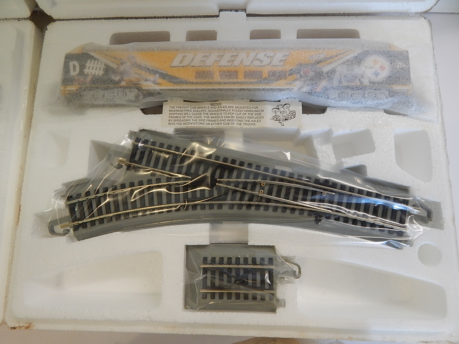 Hawthorne Village NFL Pittsburgh Steelers Bachman HO Train Cars