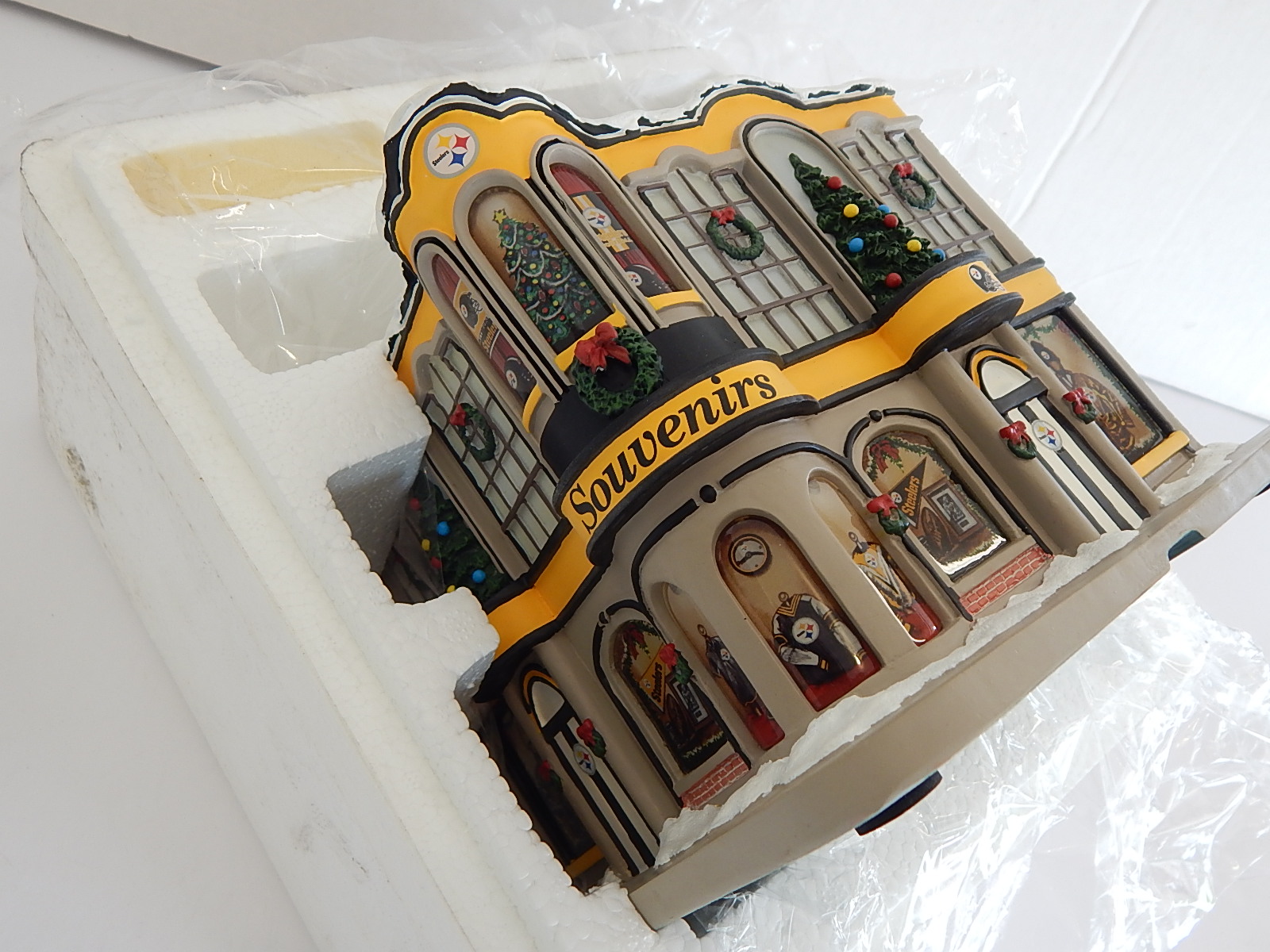 Hawthorne Village "The Steelers Souvenir Shop" Figurine