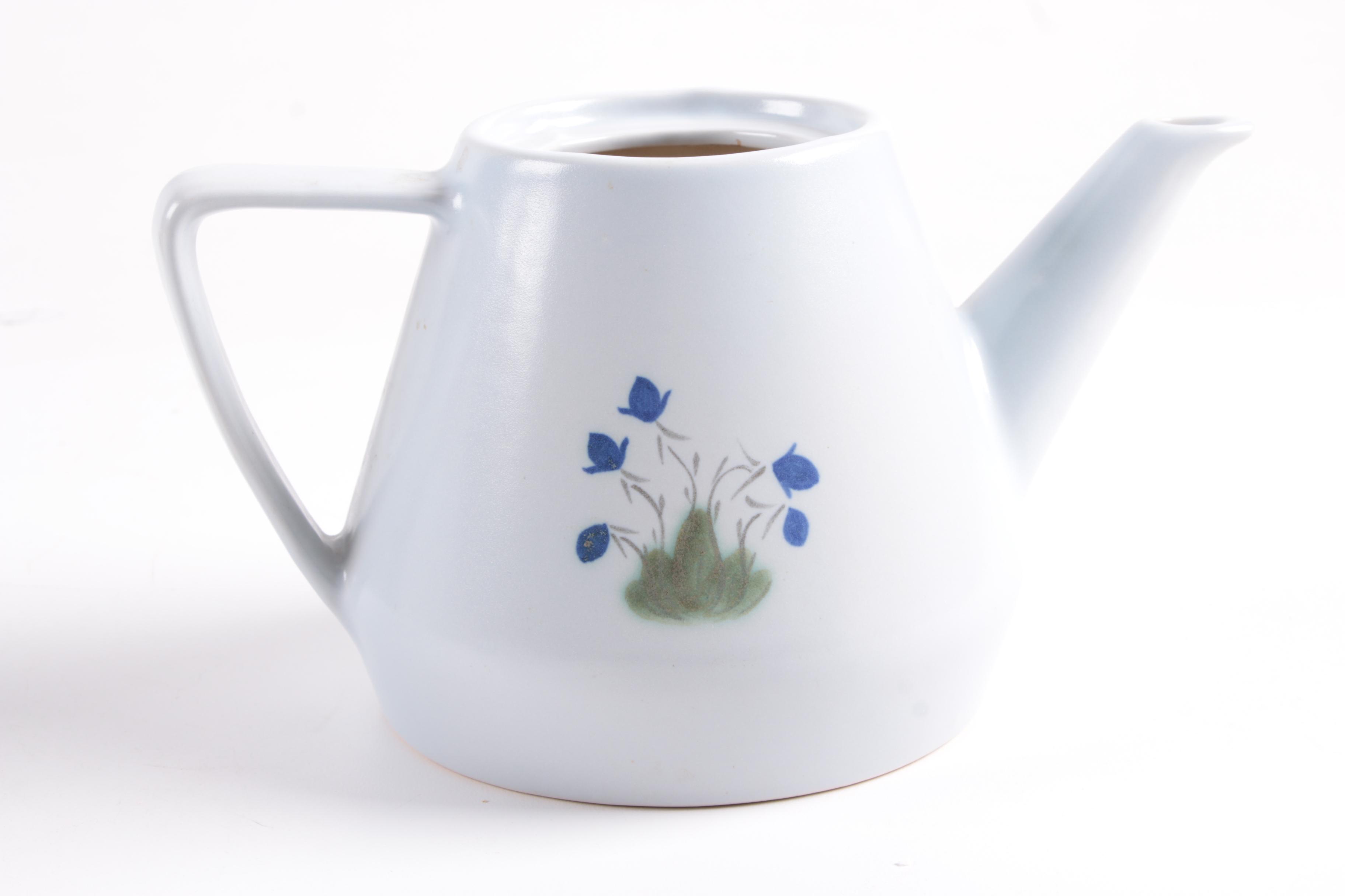 Tea Pots and Tea Cups with Tray Featuring Villeroy & Boch