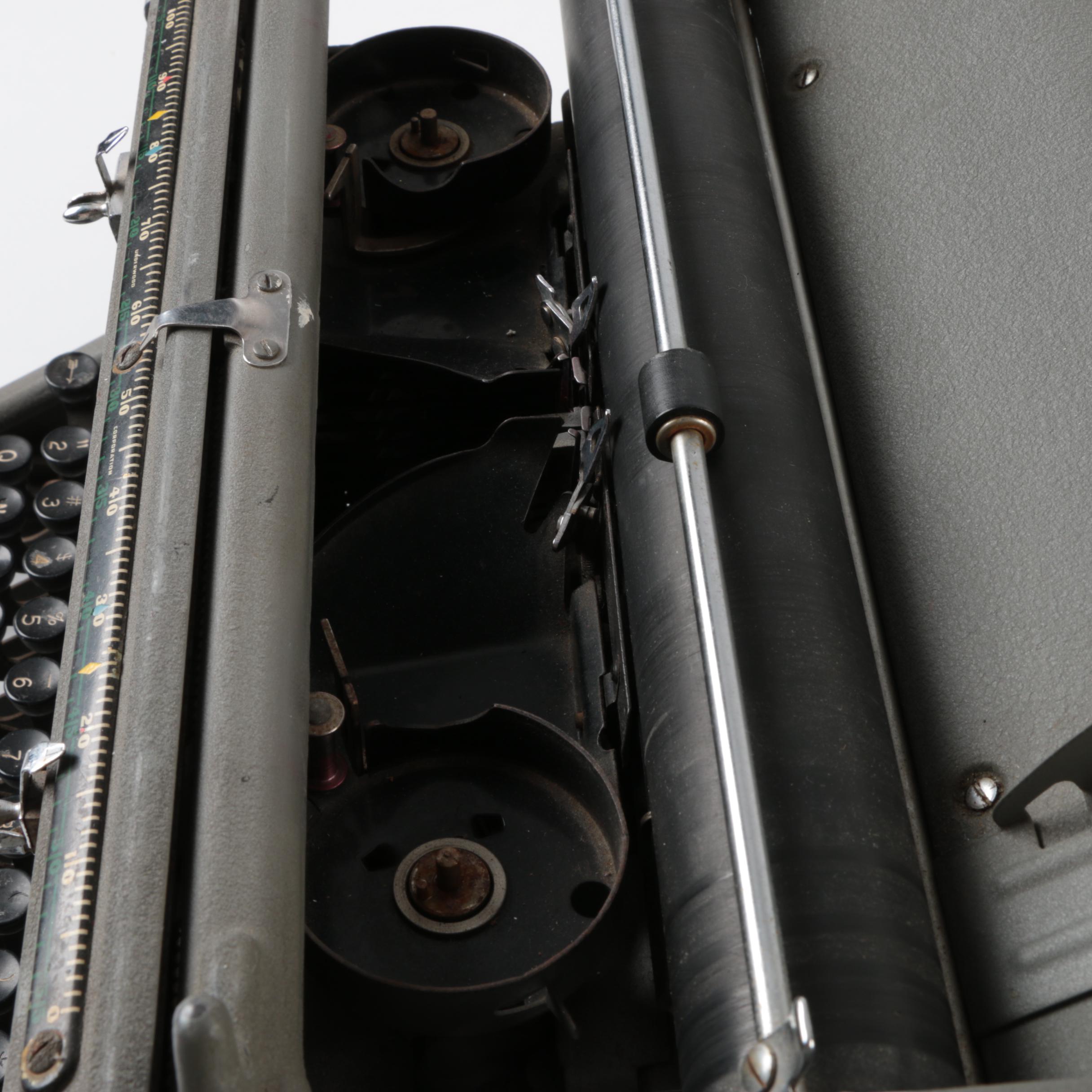 Vintage Underwood Typewriter