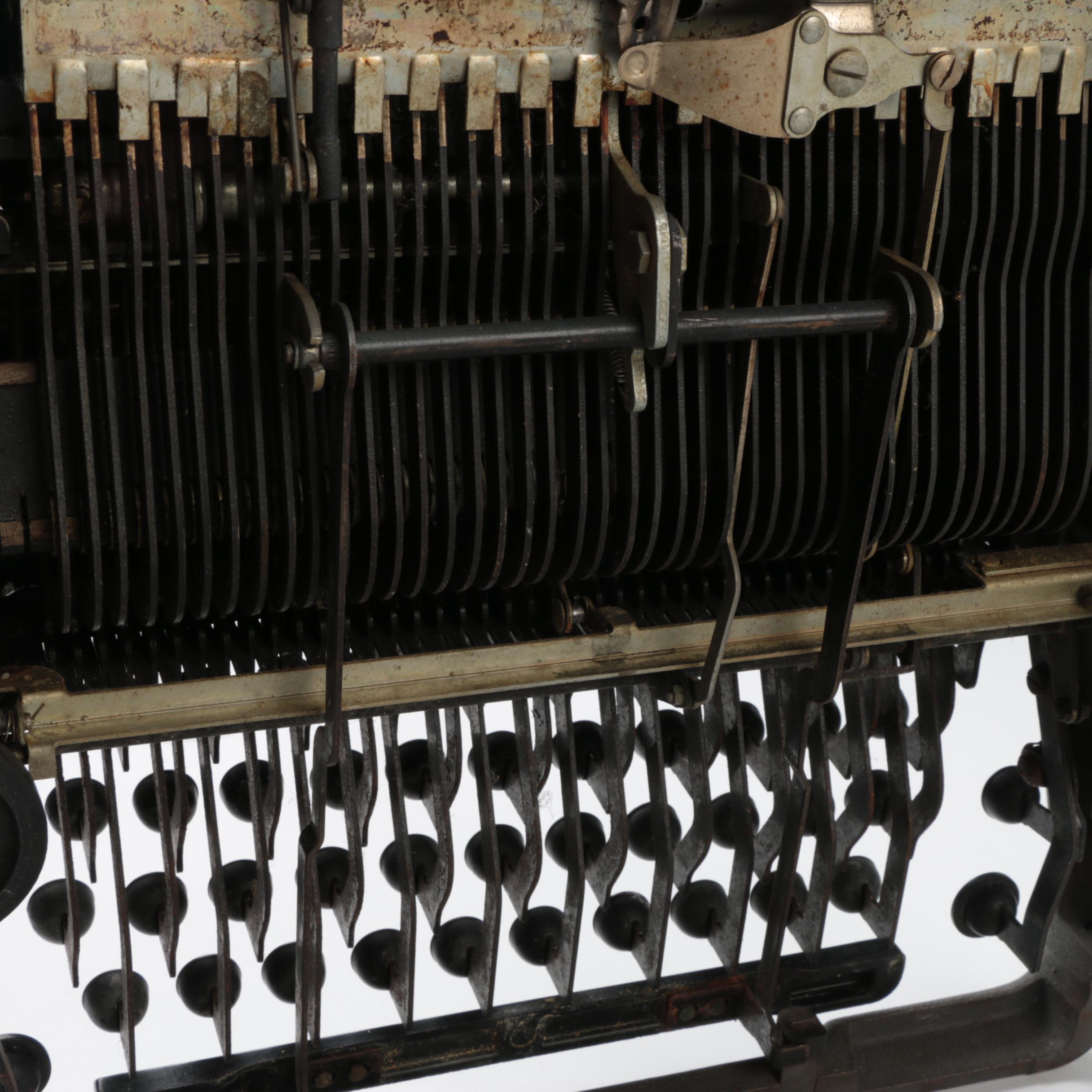 Vintage Underwood Typewriter