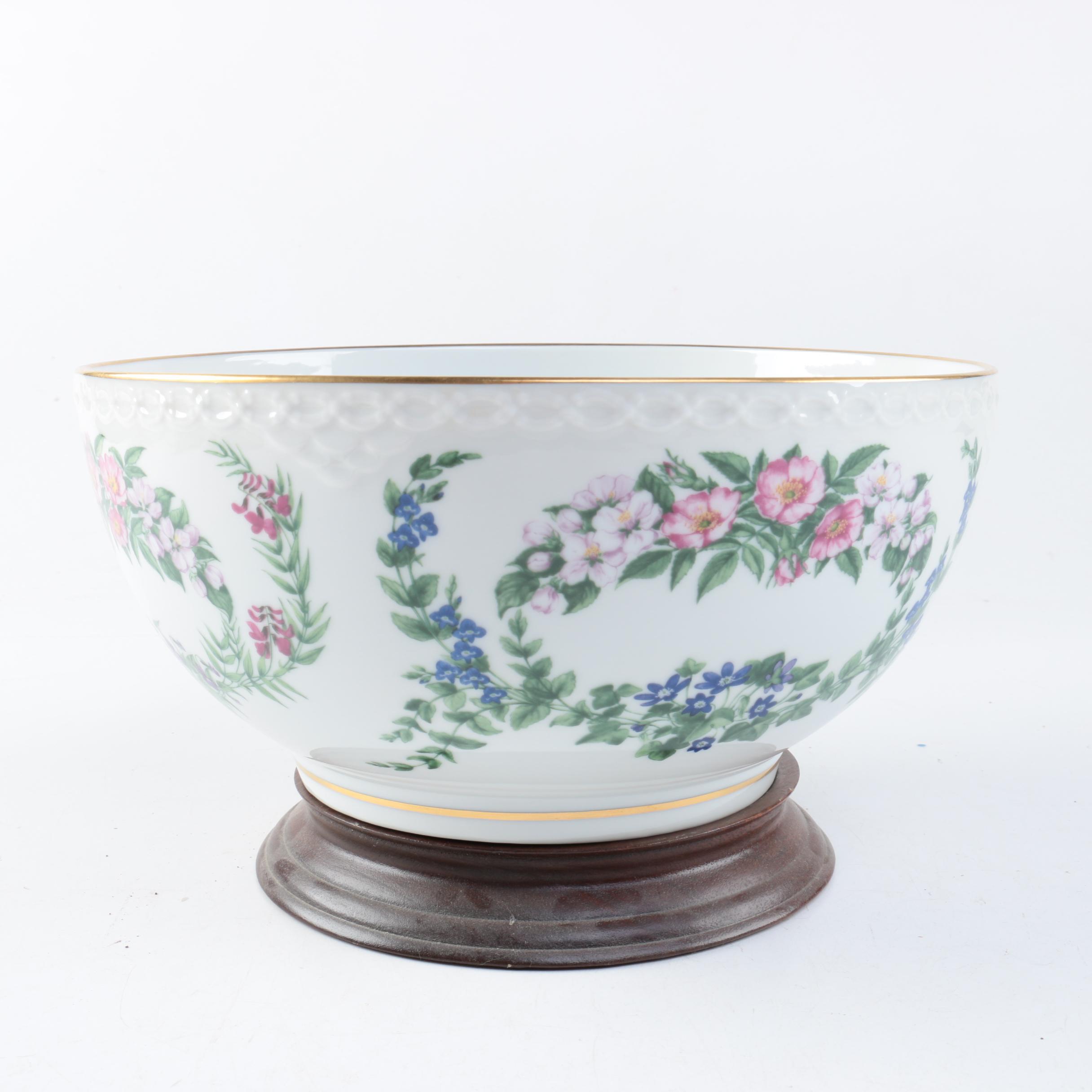 Franklin Mint "The Flowers of Copenhagen" Porcelain Bowl