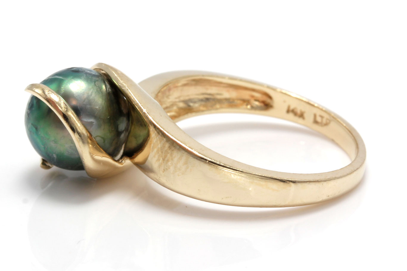 14K Yellow Gold Cultured Pearl Ring