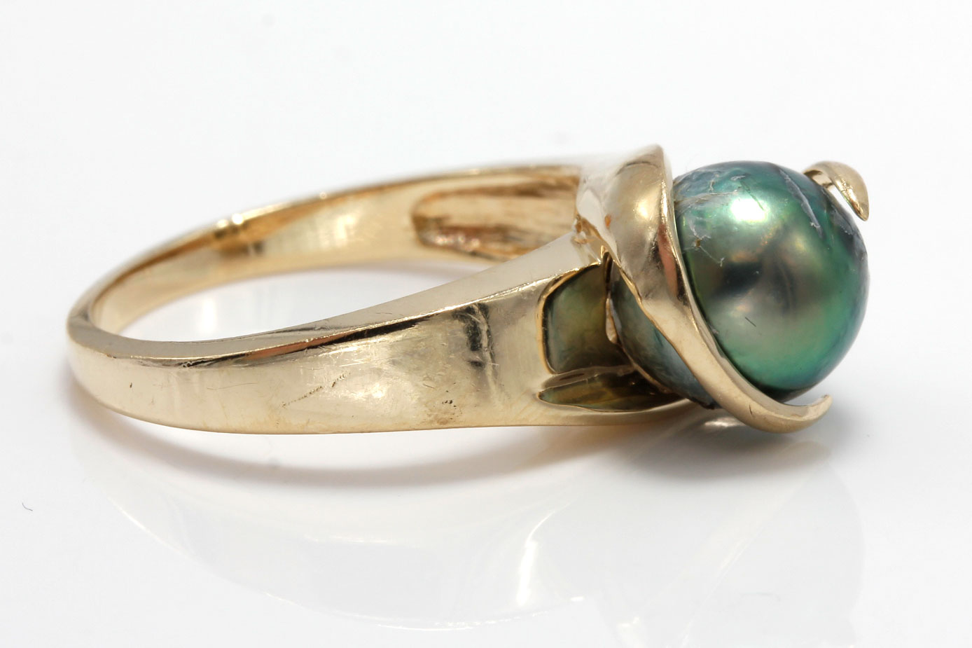 14K Yellow Gold Cultured Pearl Ring