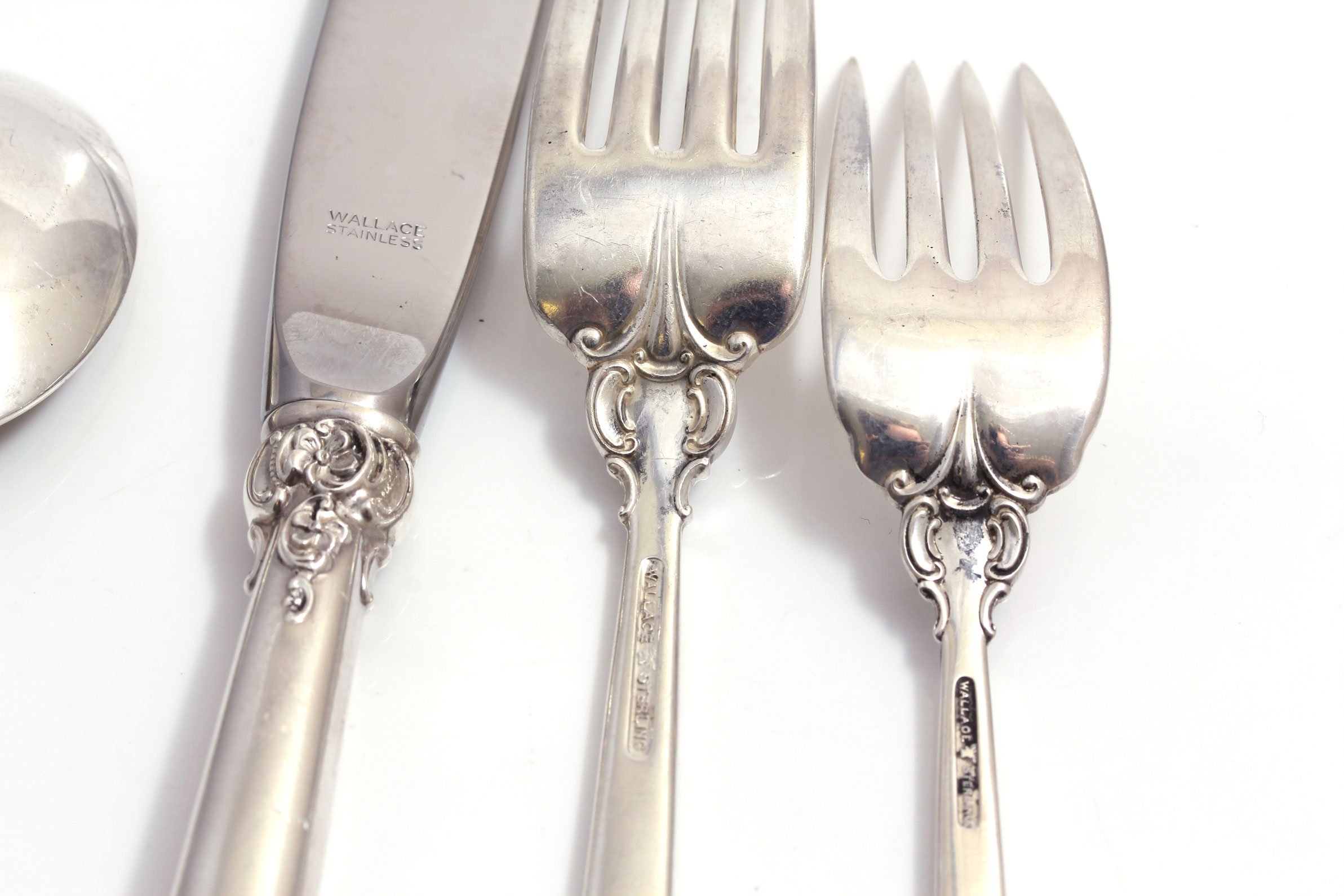 Wallace Sterling Silver "Grande Baroque" Flatware