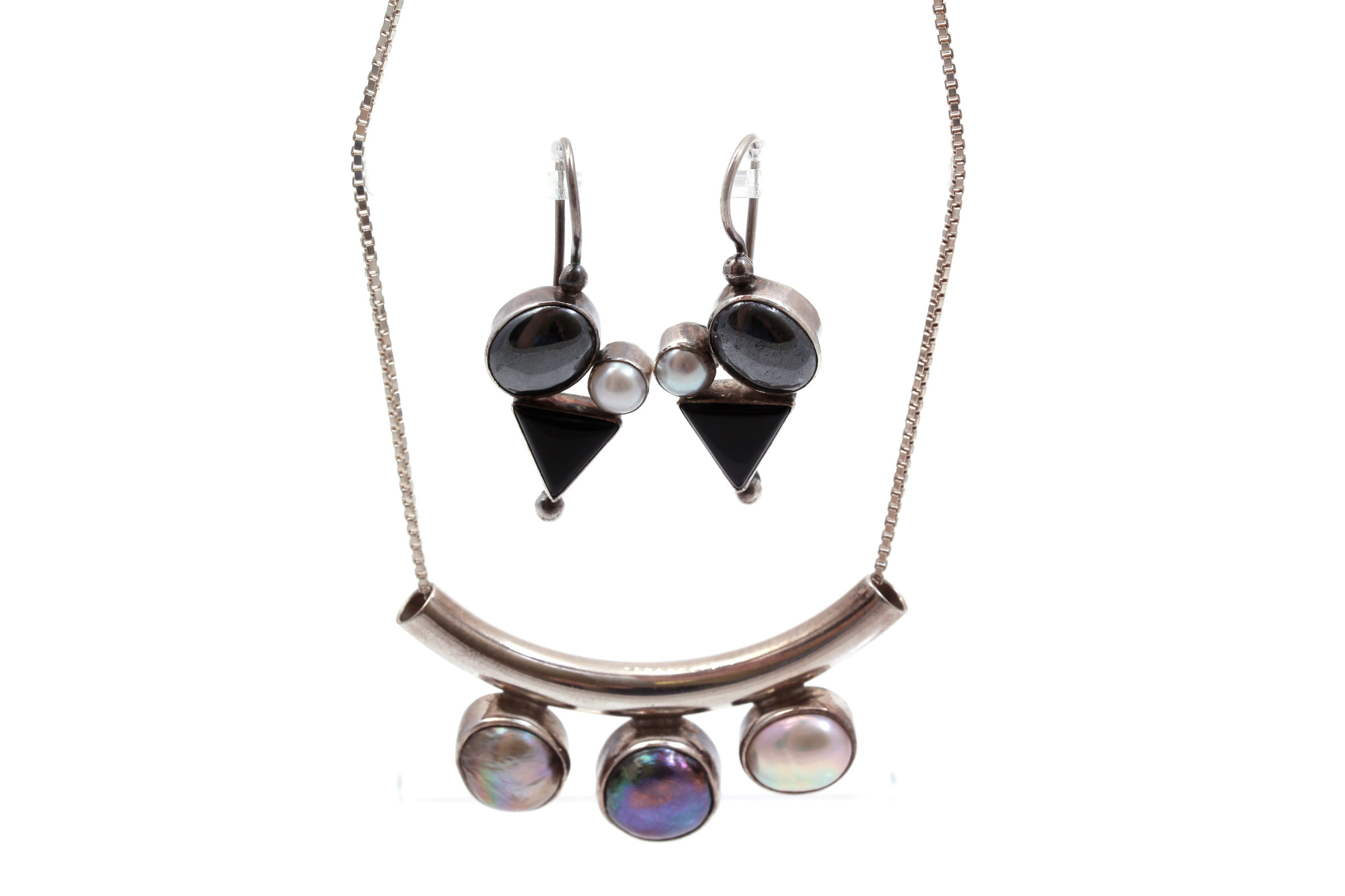 Sterling Silver Pearl and Black Onyx Jewelry