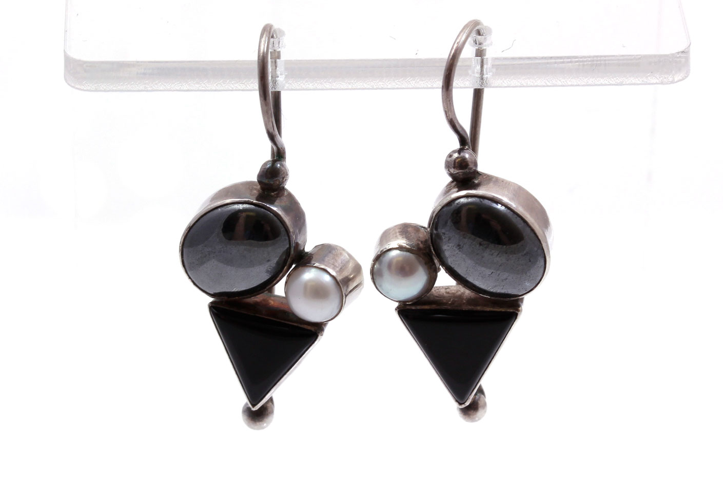 Sterling Silver Pearl and Black Onyx Jewelry