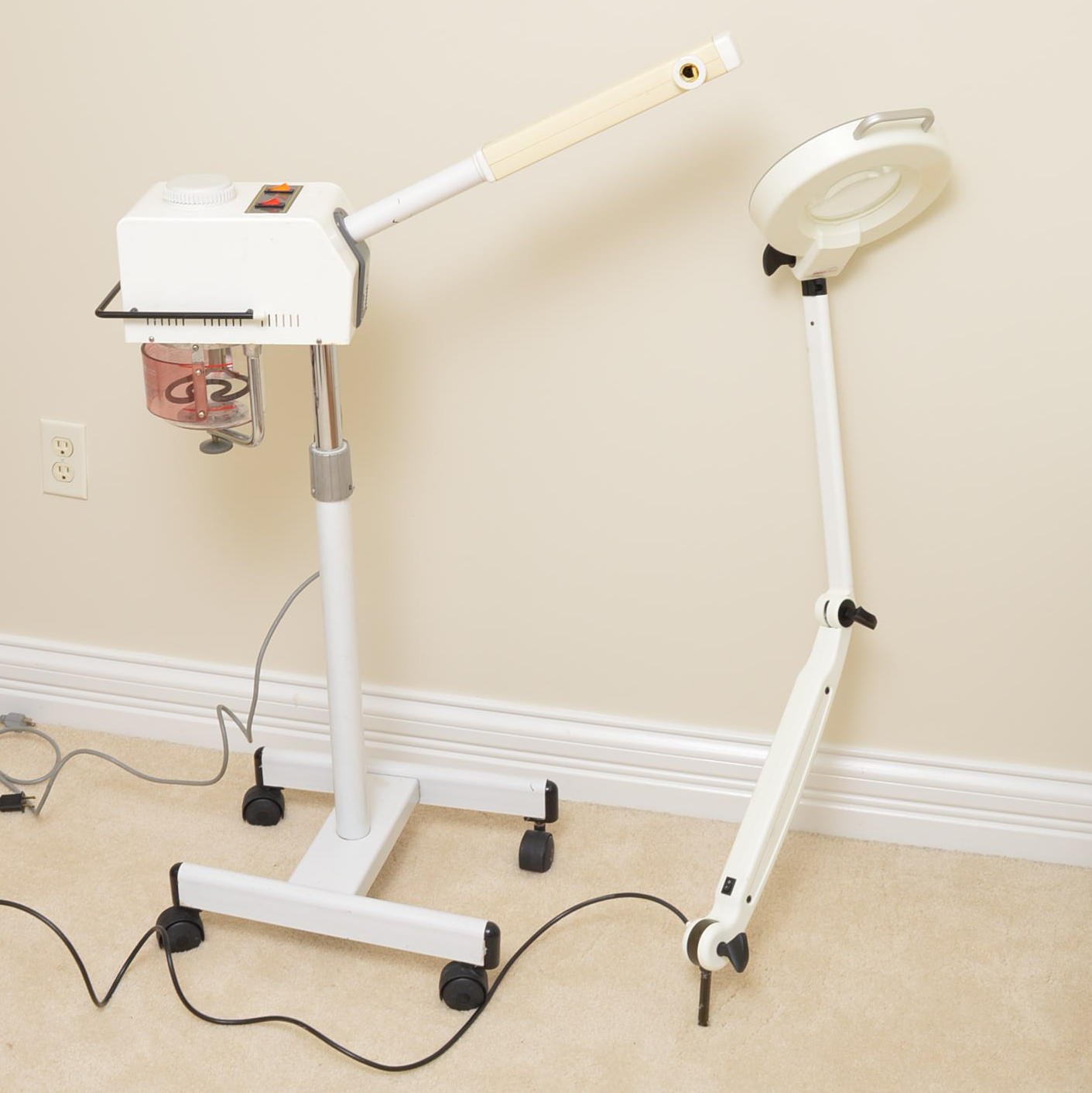 Esty Queen BiO-Herbpor Model M-3 Facial Machine