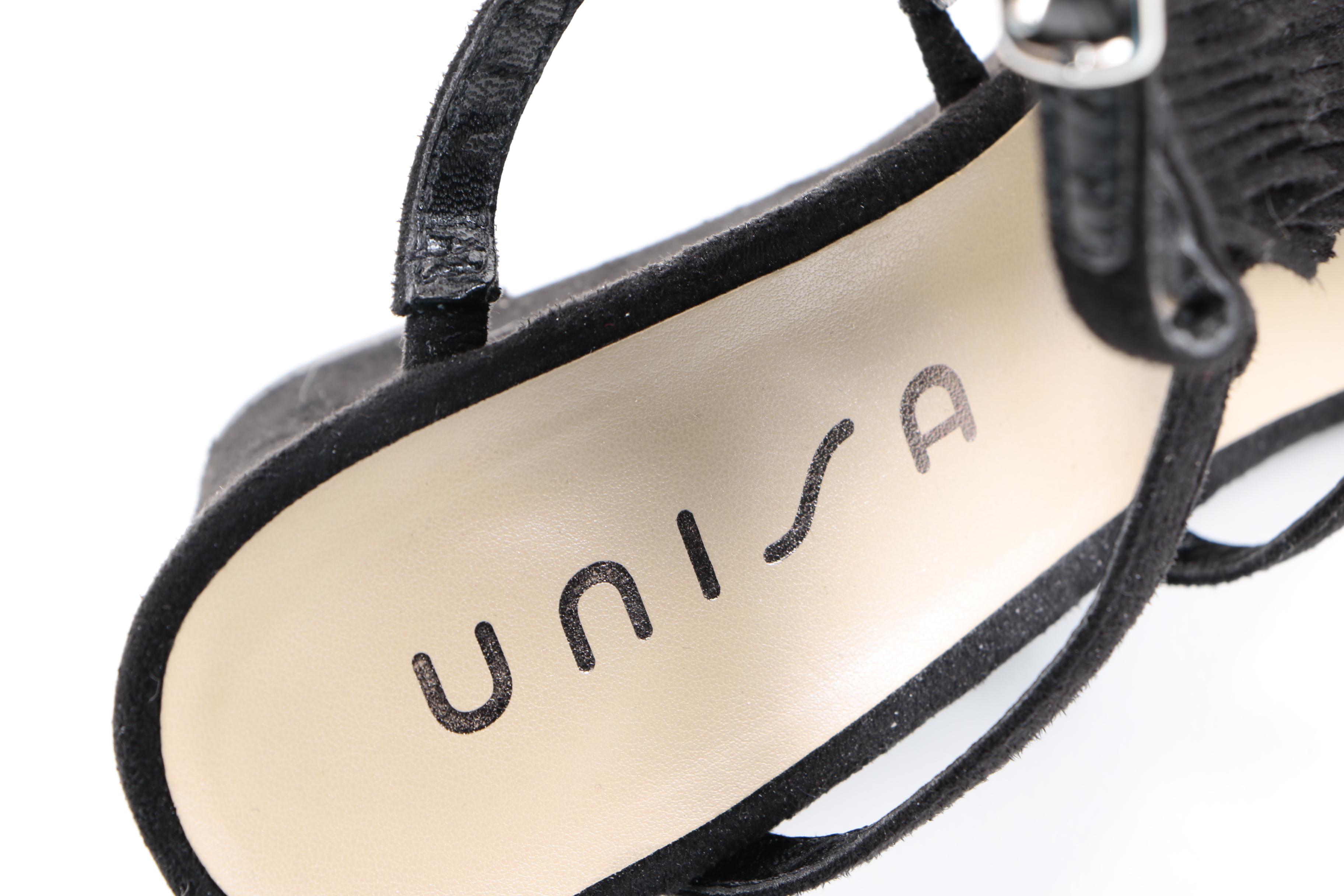 Heeled Shoes Including Tahari