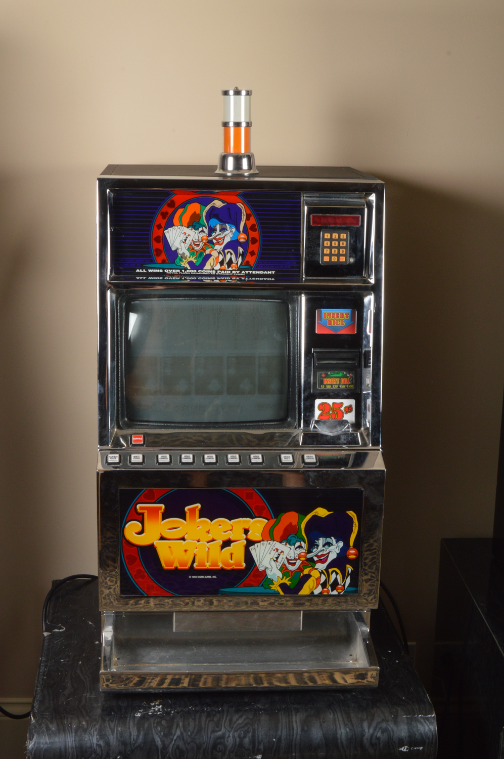 "Joker's Wild" Slot Machine