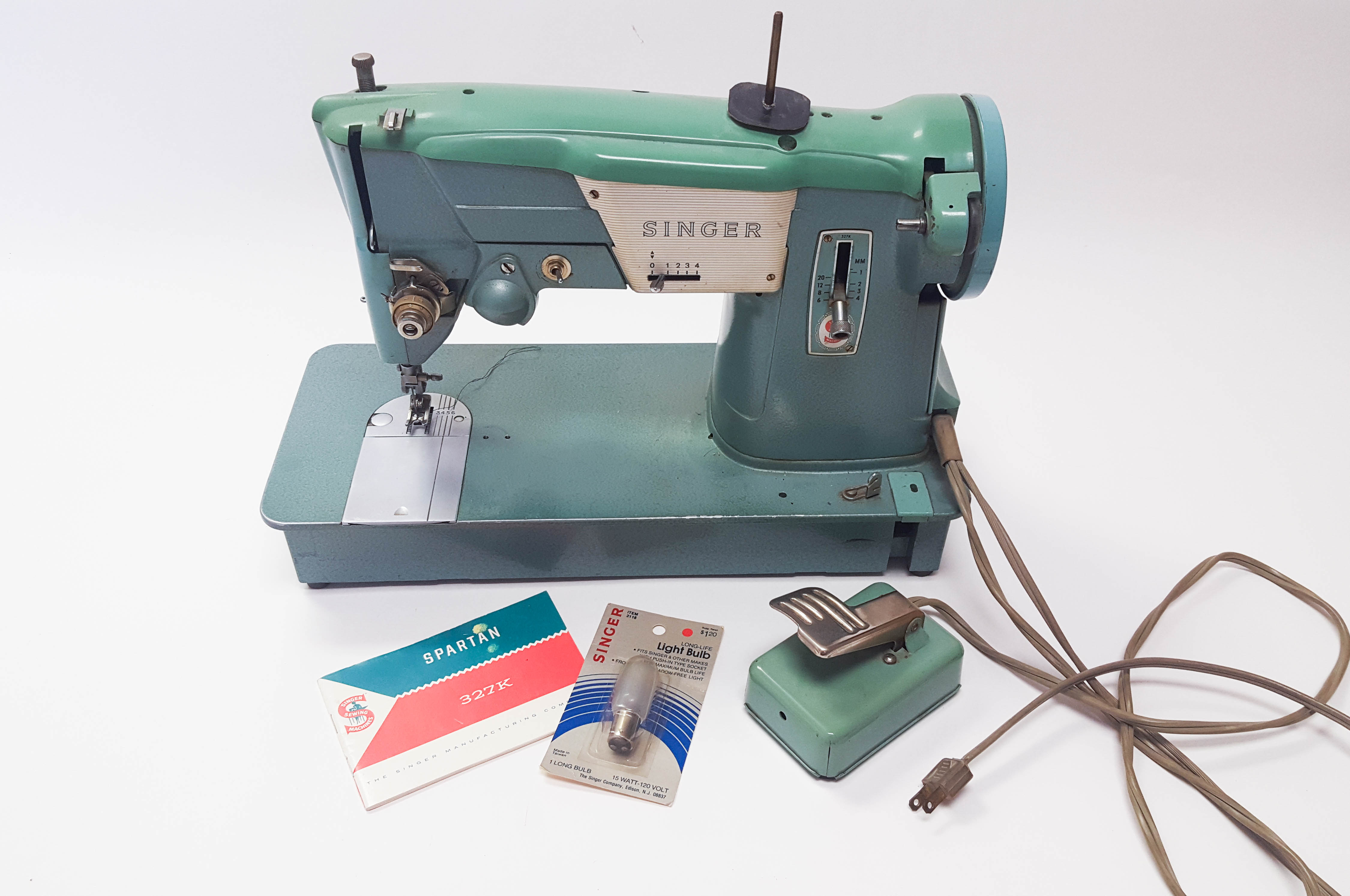 1960s Singer "Spartan" Sewing Machine