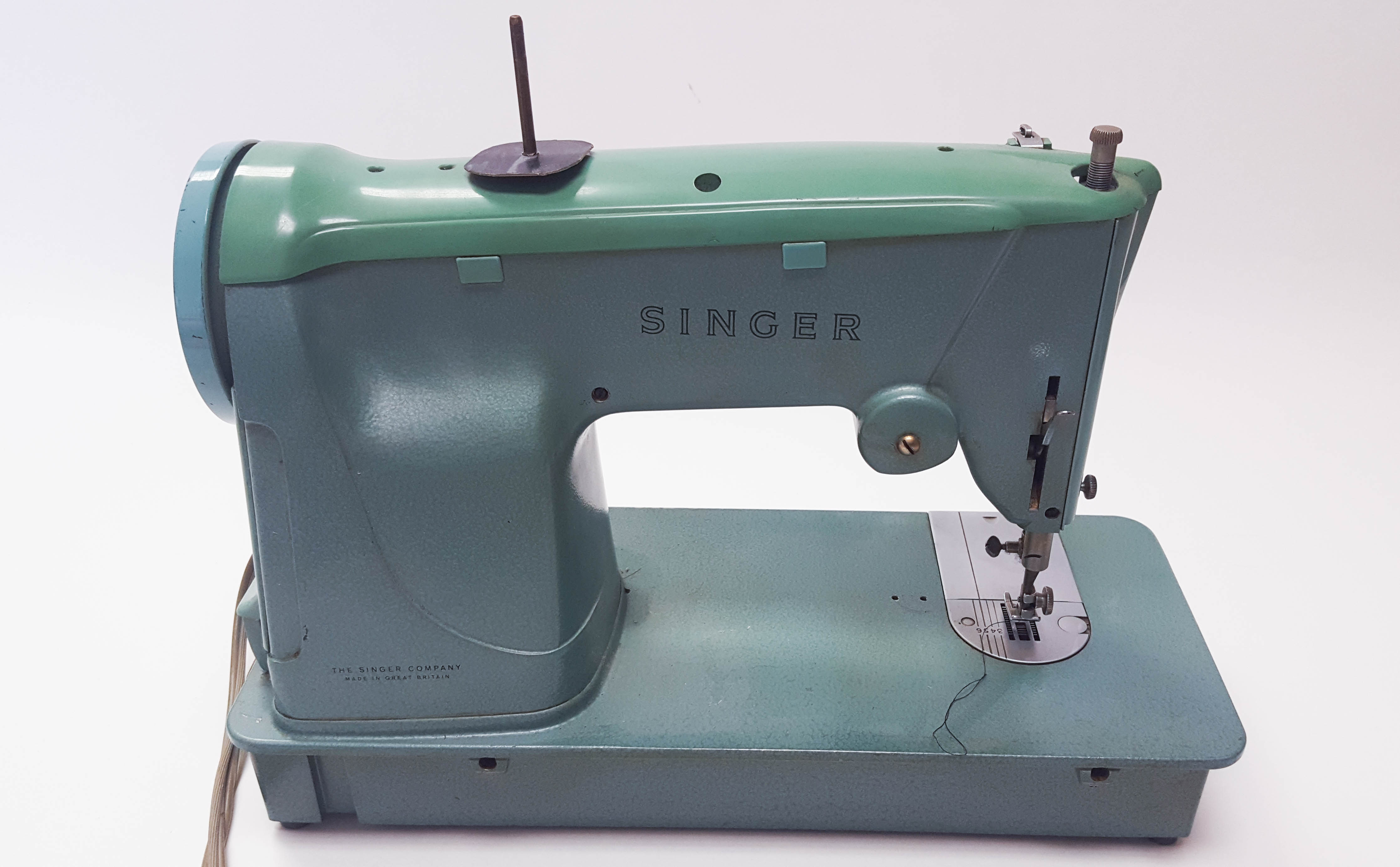 1960s Singer "Spartan" Sewing Machine