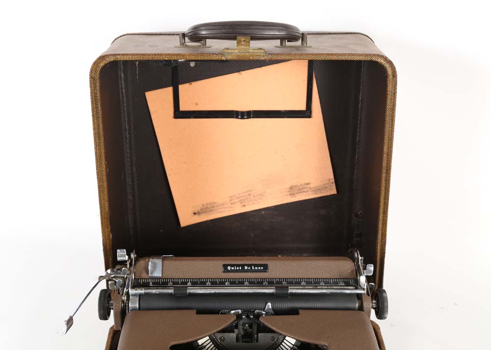 Vintage Royal "Quiet DeLuxe" Typewriter