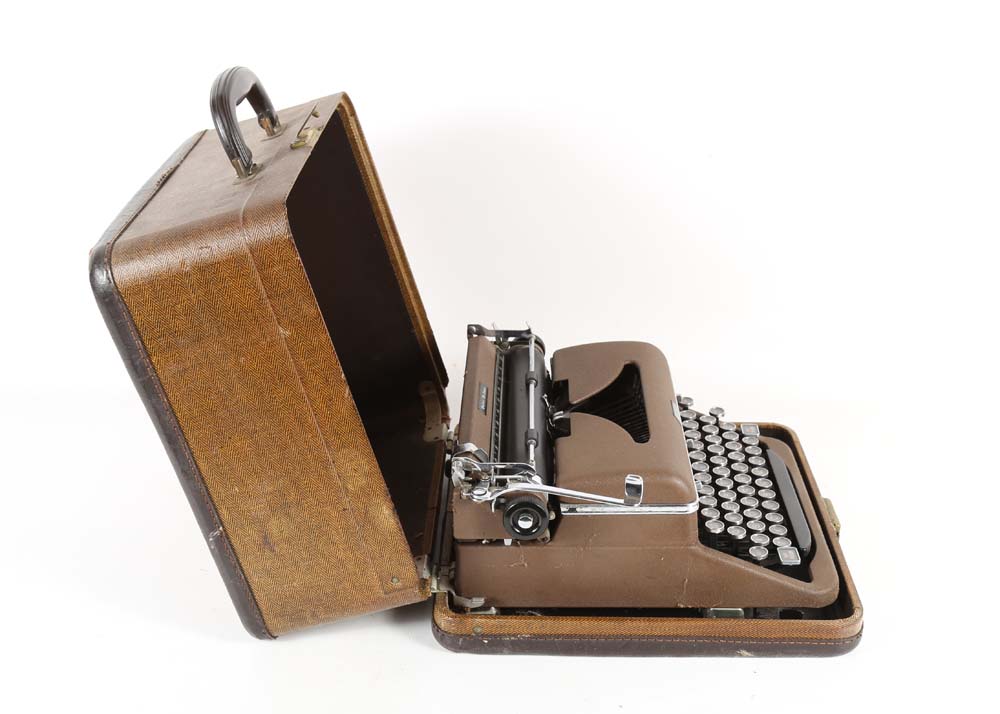 Vintage Royal "Quiet DeLuxe" Typewriter