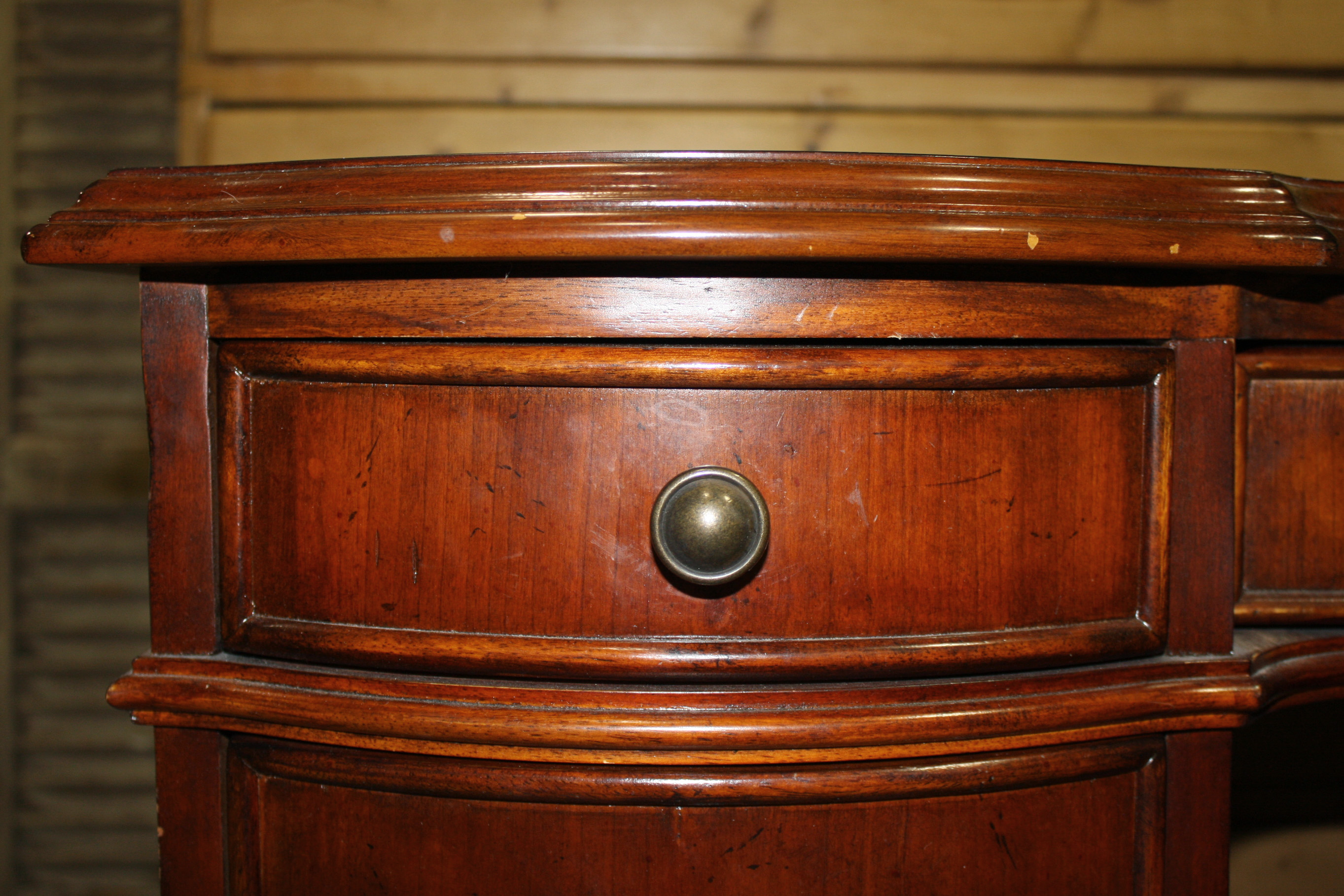 "Seven Seas" Mahogany Knee Hole Desk by Hooker Furniture