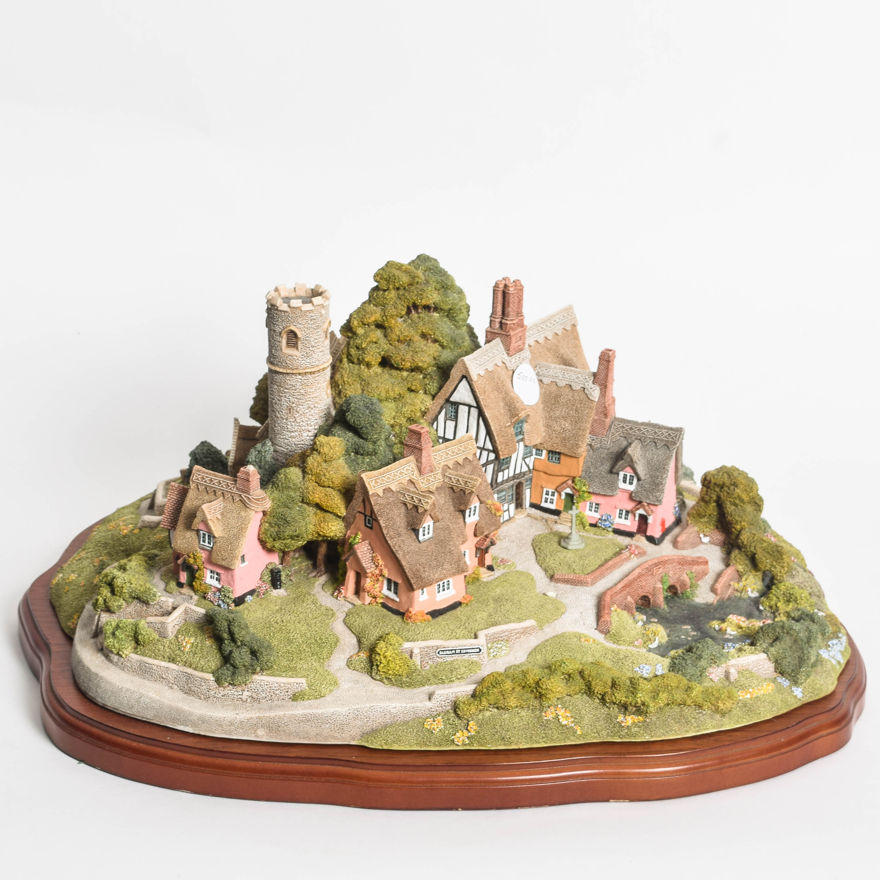 Lilliput Lane "Saxham St. Edmunds" Figurine