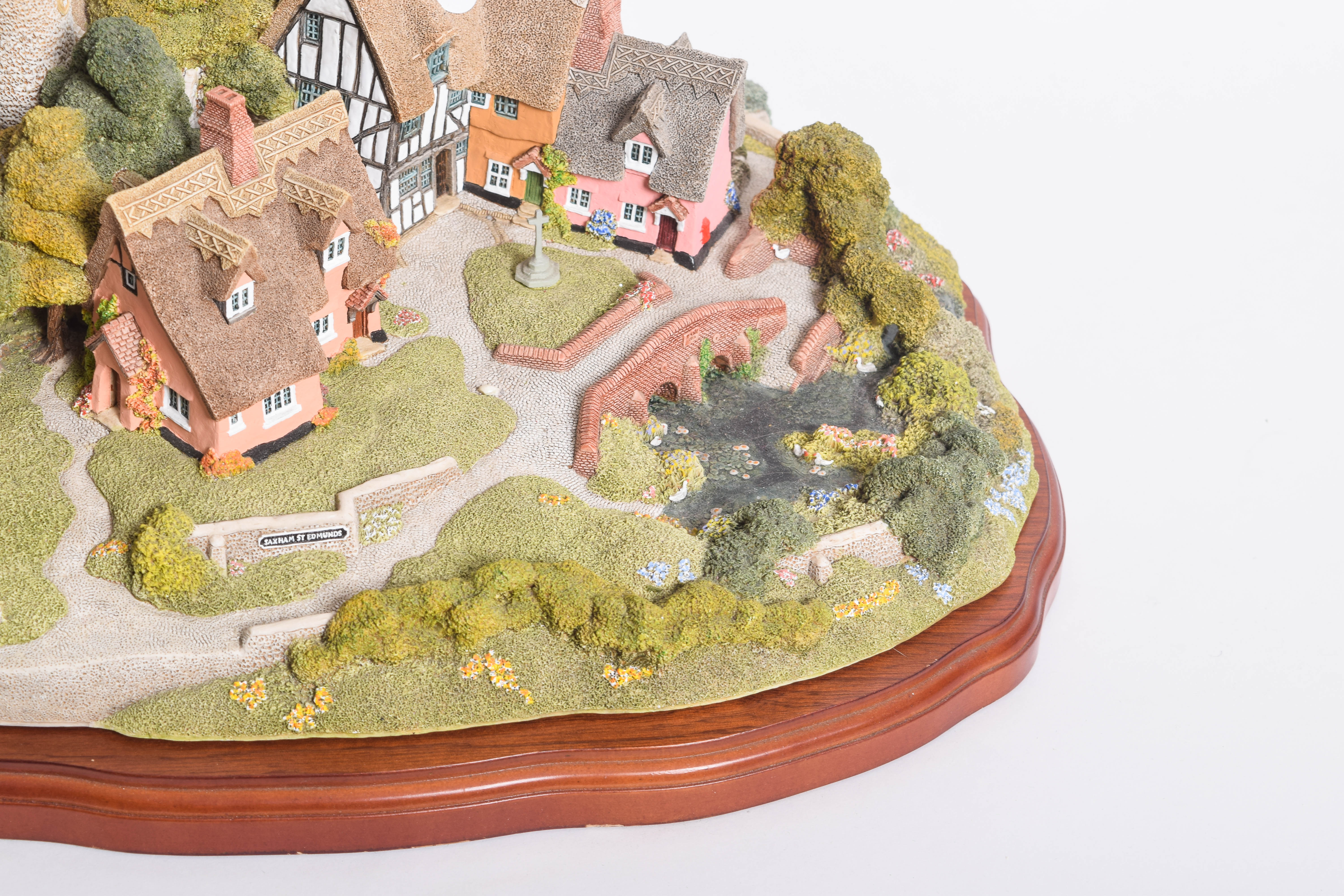 Lilliput Lane "Saxham St. Edmunds" Figurine