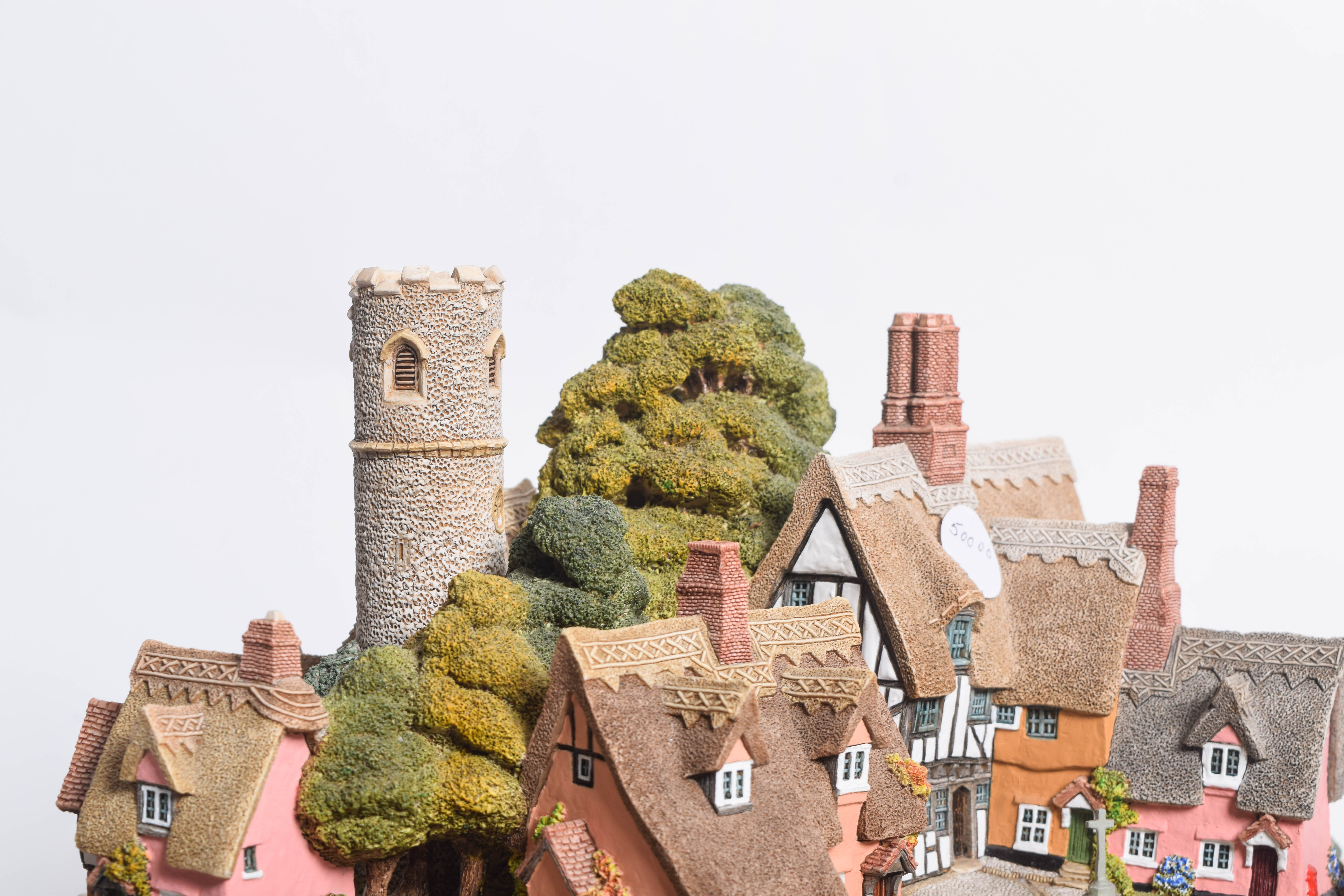 Lilliput Lane "Saxham St. Edmunds" Figurine