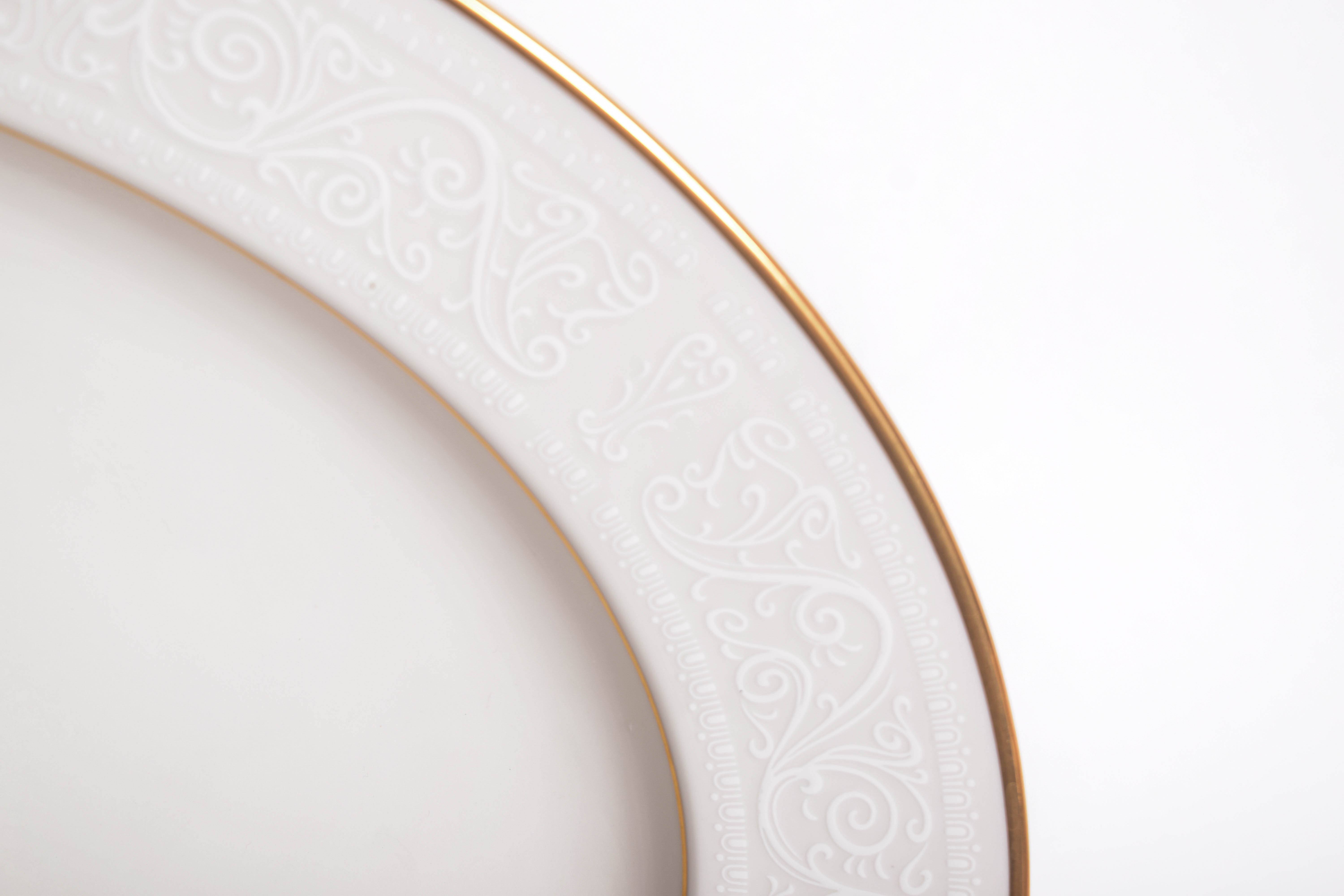 Noritake "Tulane" Ivory China Dinner Service for Eight