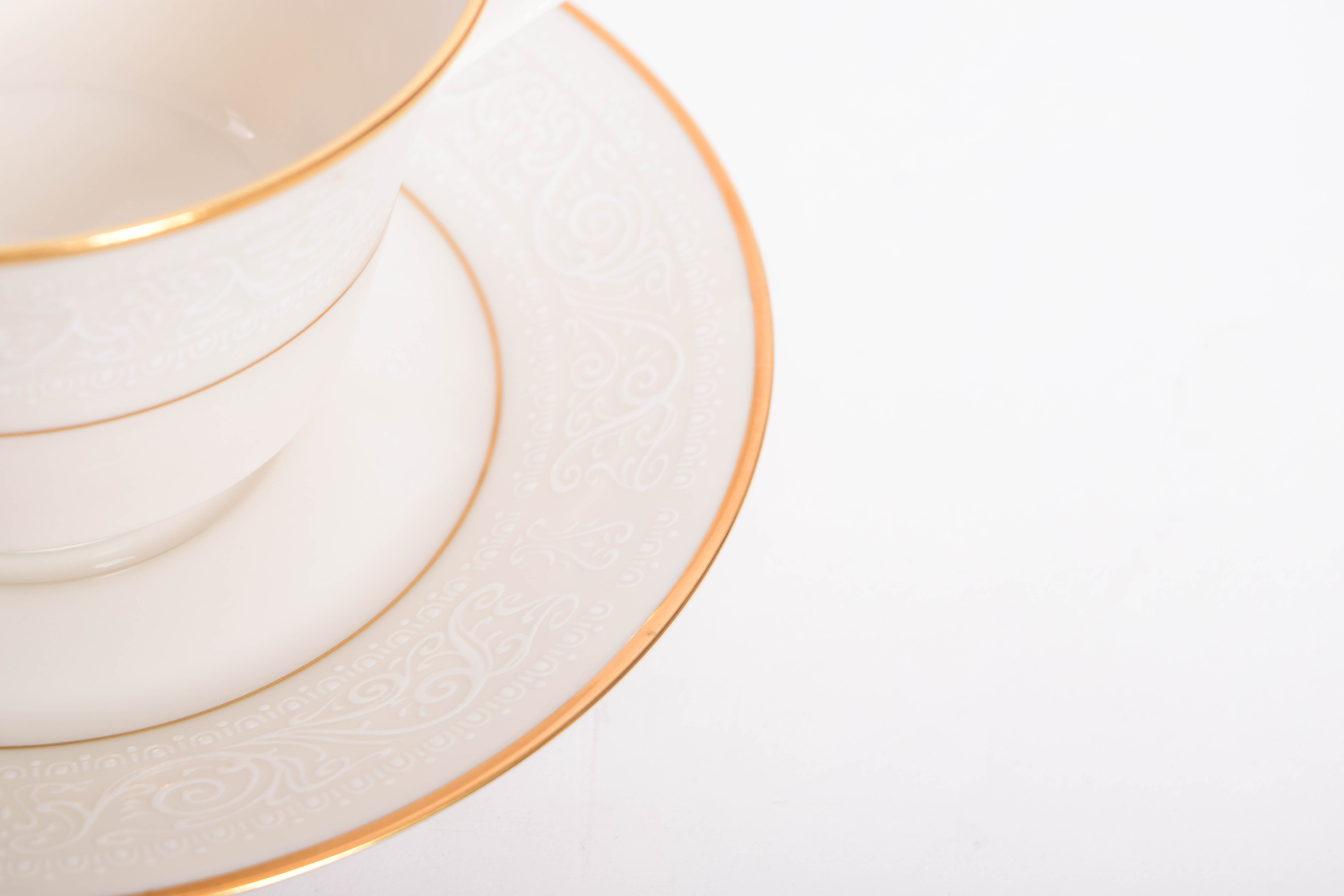 Noritake "Tulane" Ivory China Dinner Service for Eight