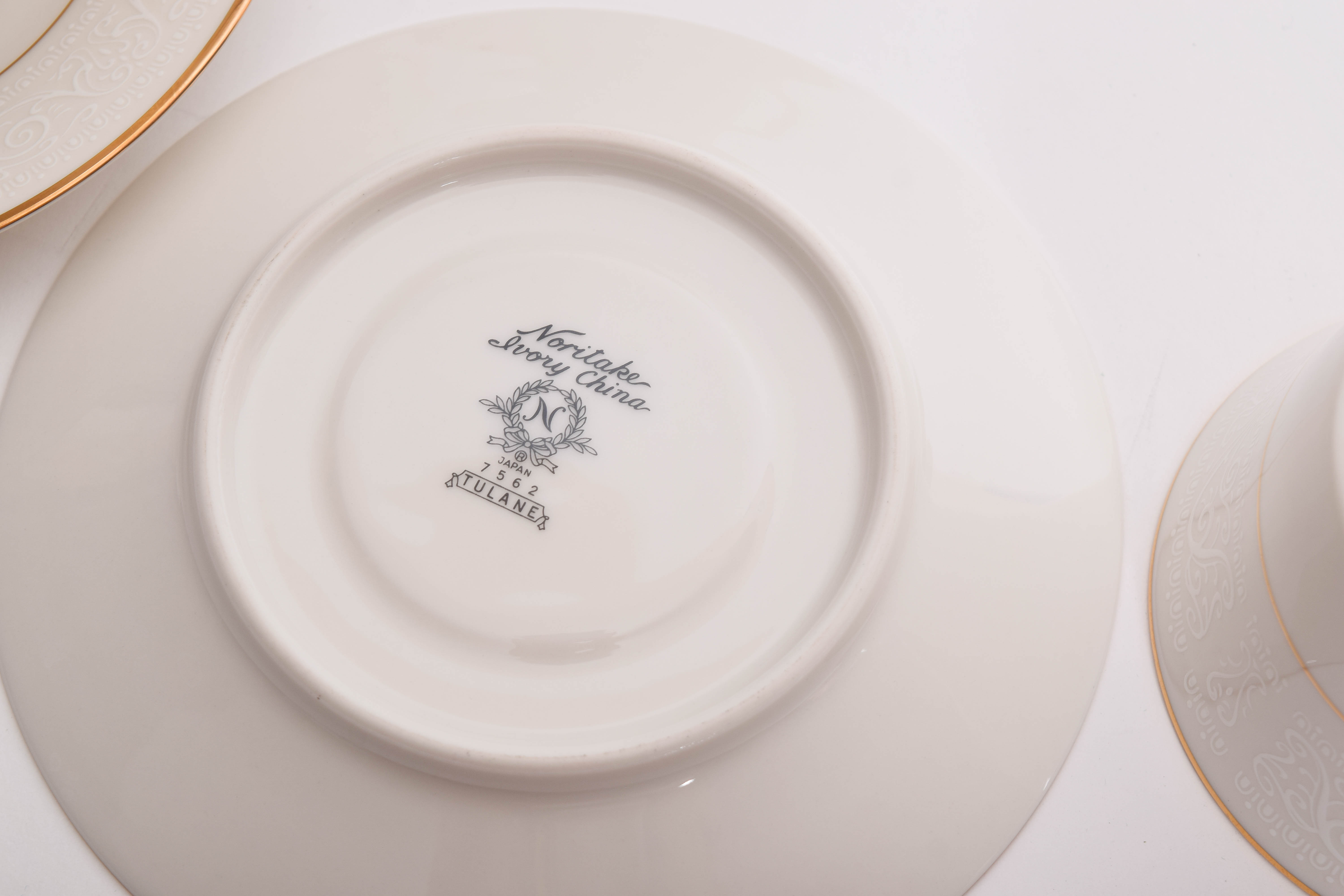 Noritake "Tulane" Ivory China Dinner Service for Eight