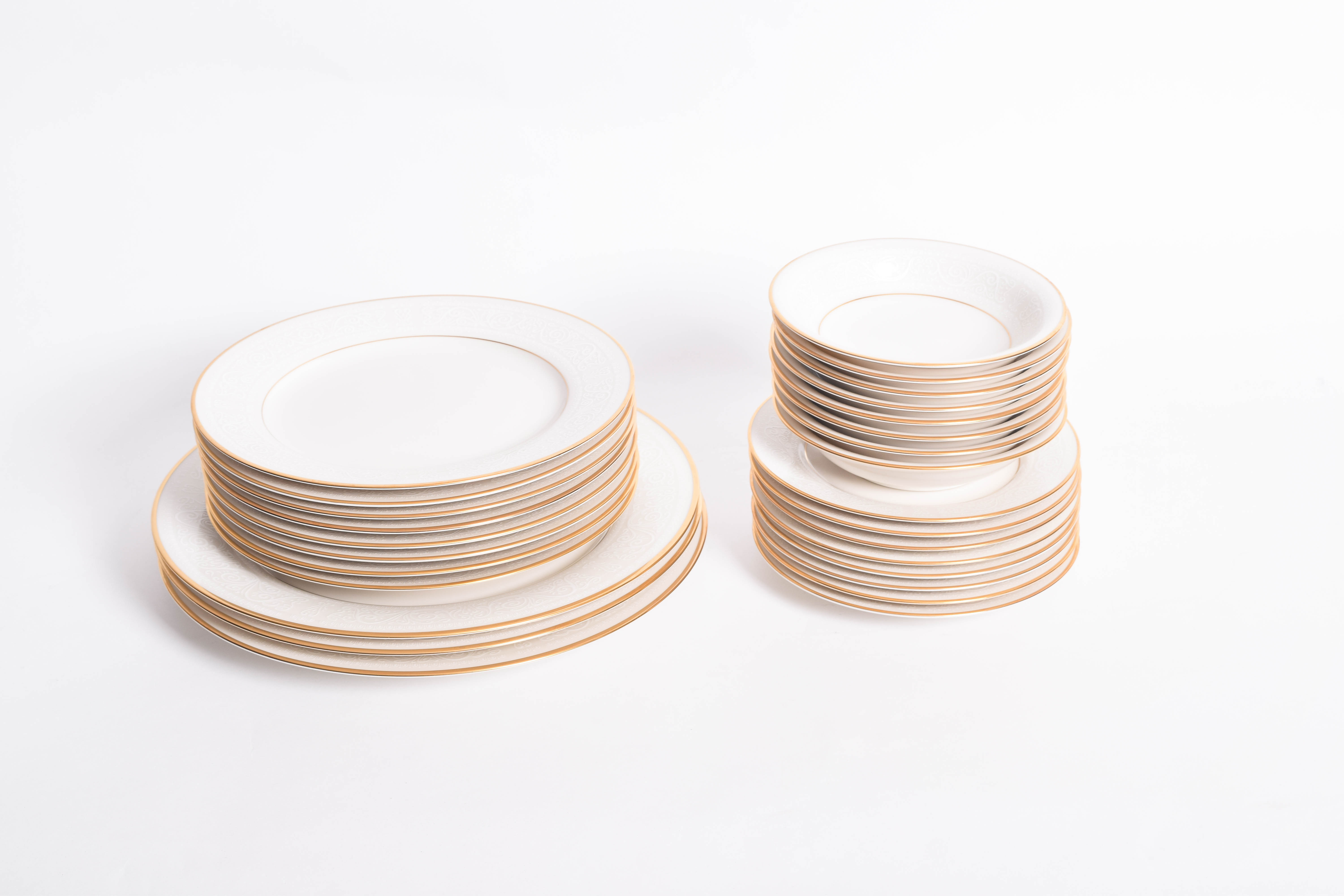 Noritake "Tulane" Ivory China Dinner Service for Eight