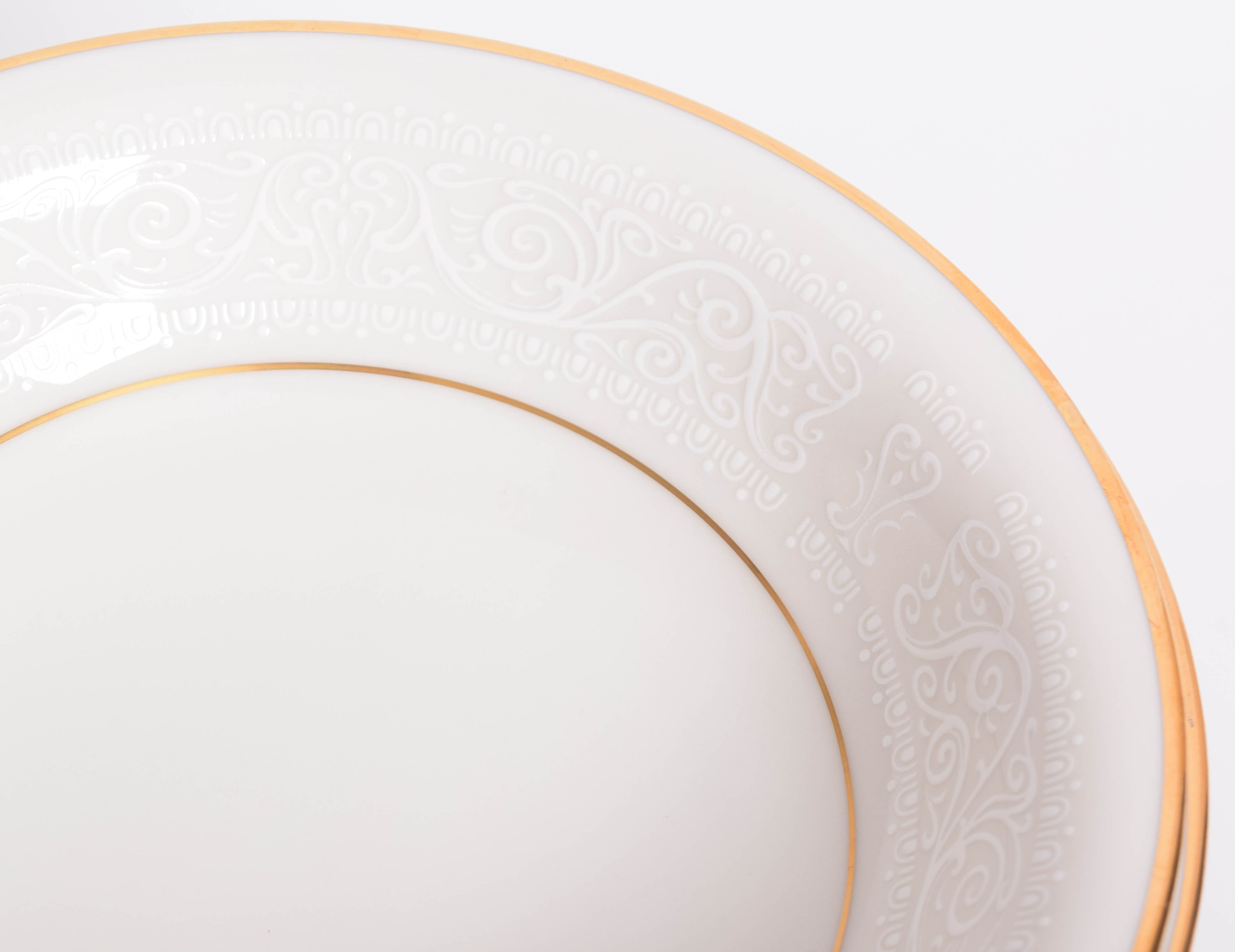 Noritake "Tulane" Ivory China Dinner Service for Eight