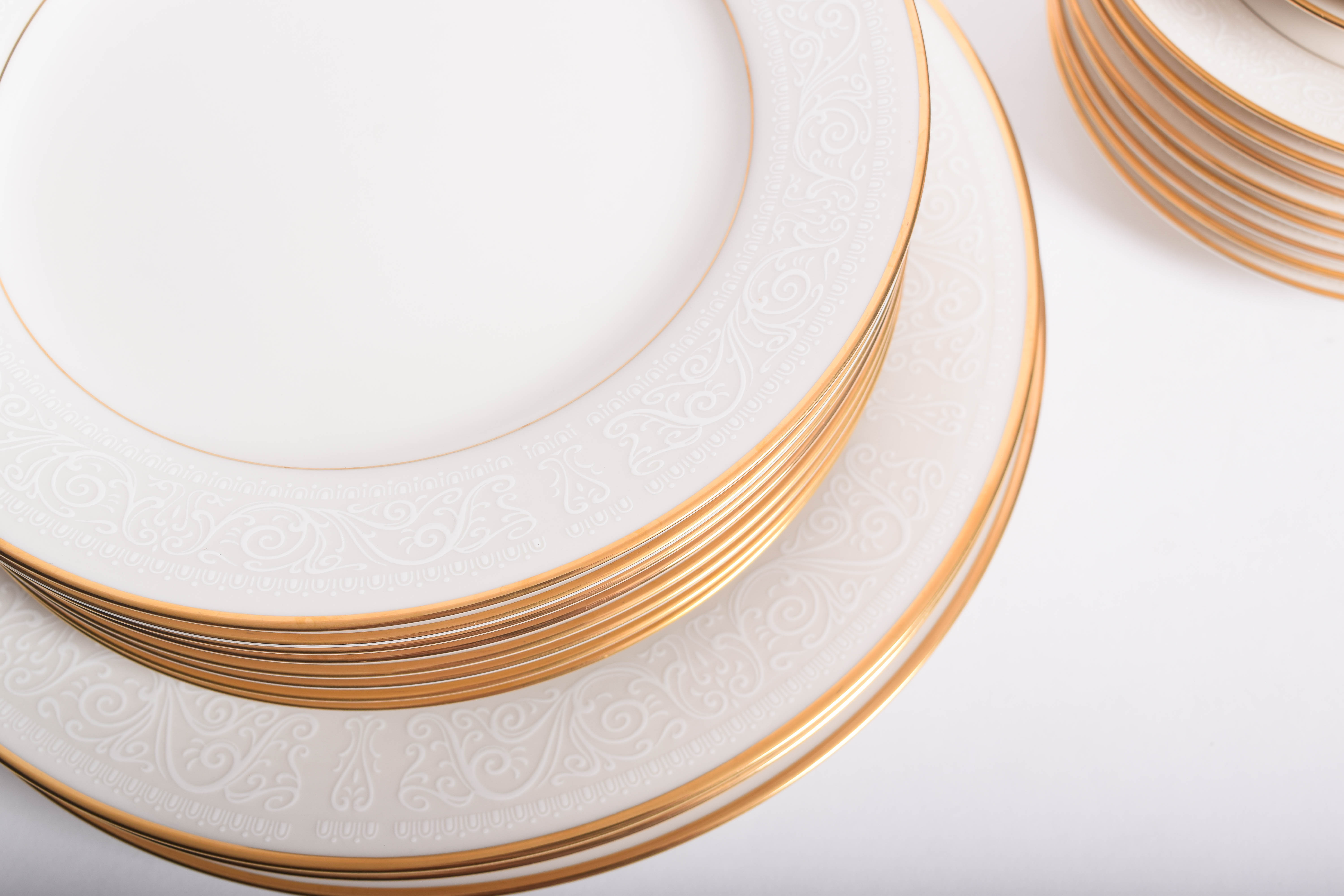 Noritake "Tulane" Ivory China Dinner Service for Eight