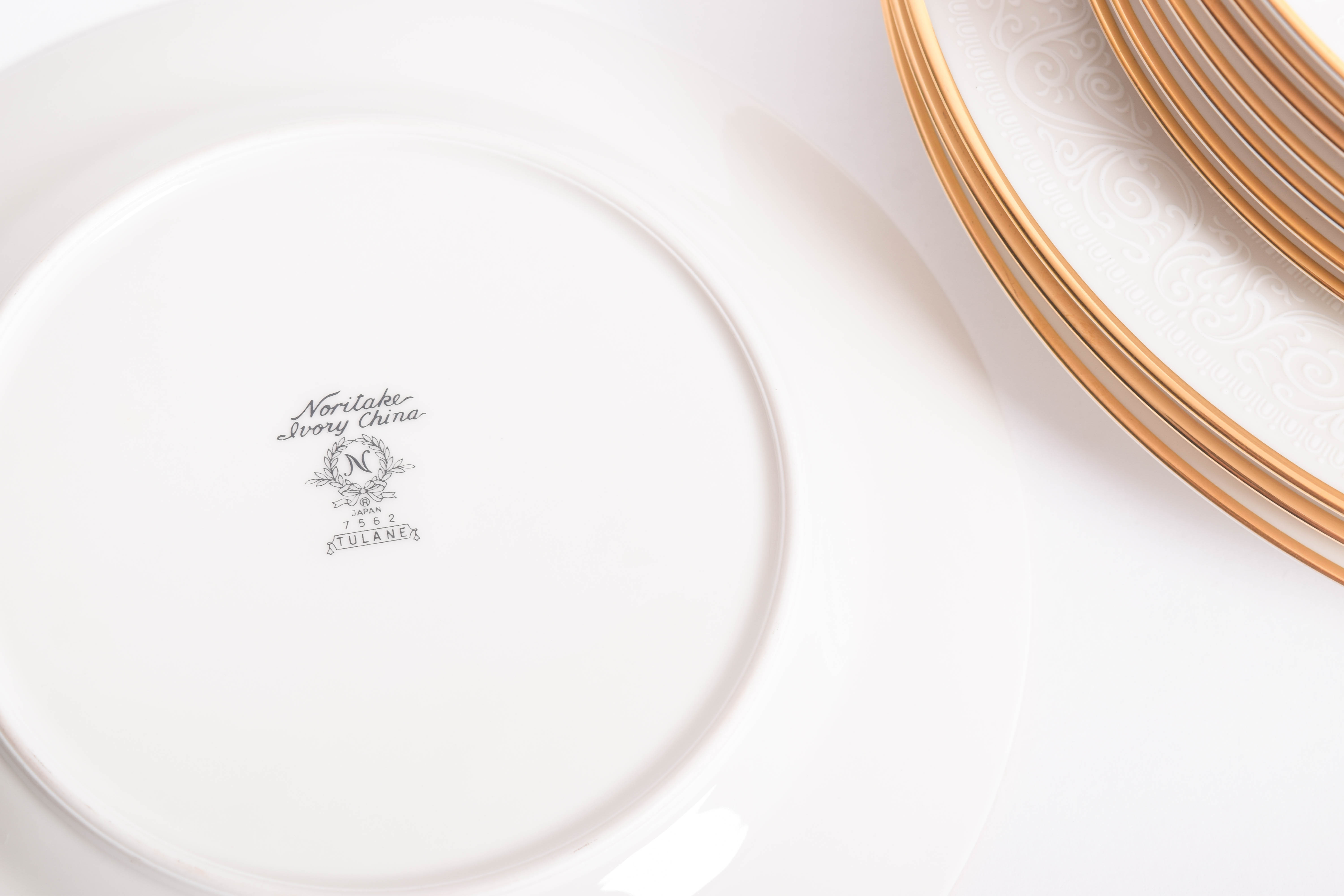 Noritake "Tulane" Ivory China Dinner Service for Eight