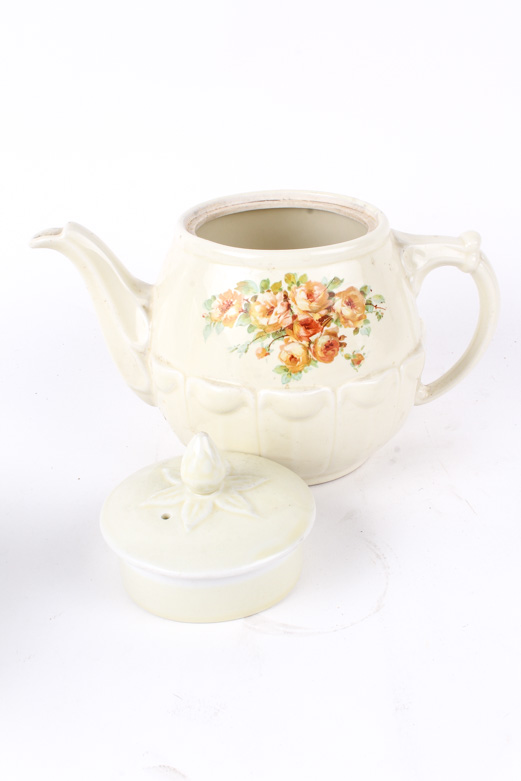 Collection of Vintage Teapots including Enterprise Aluminum Company