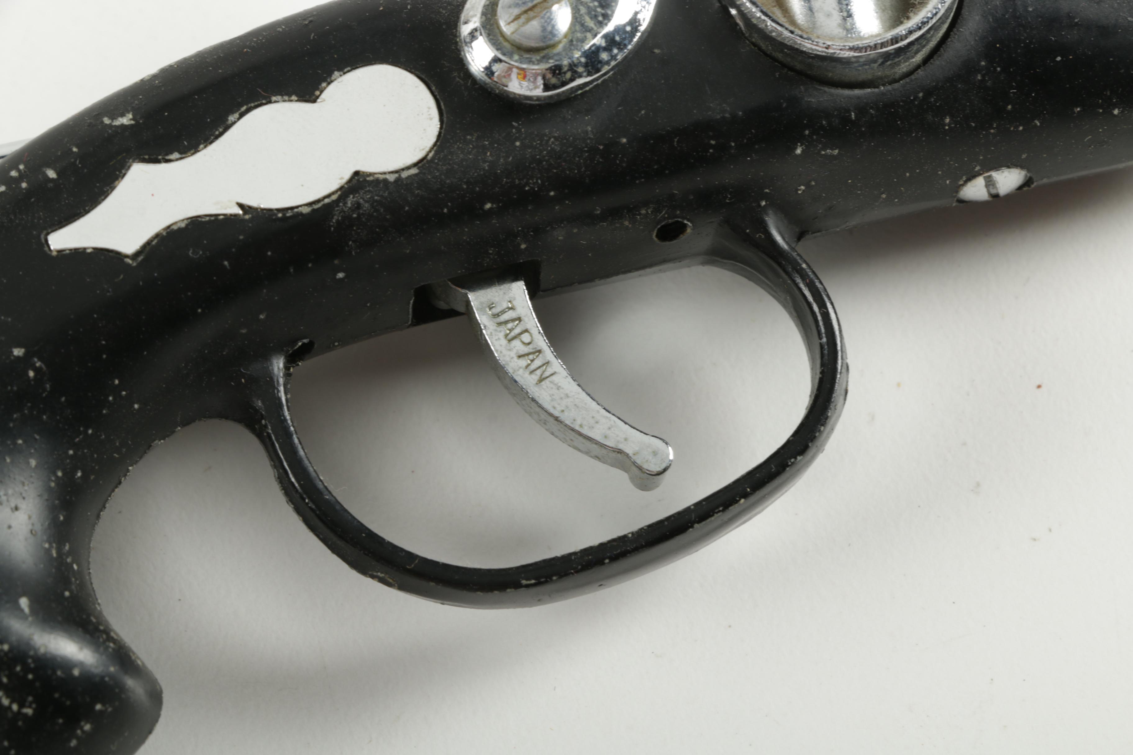 Vintage "Derringer" Gun Table Lighter