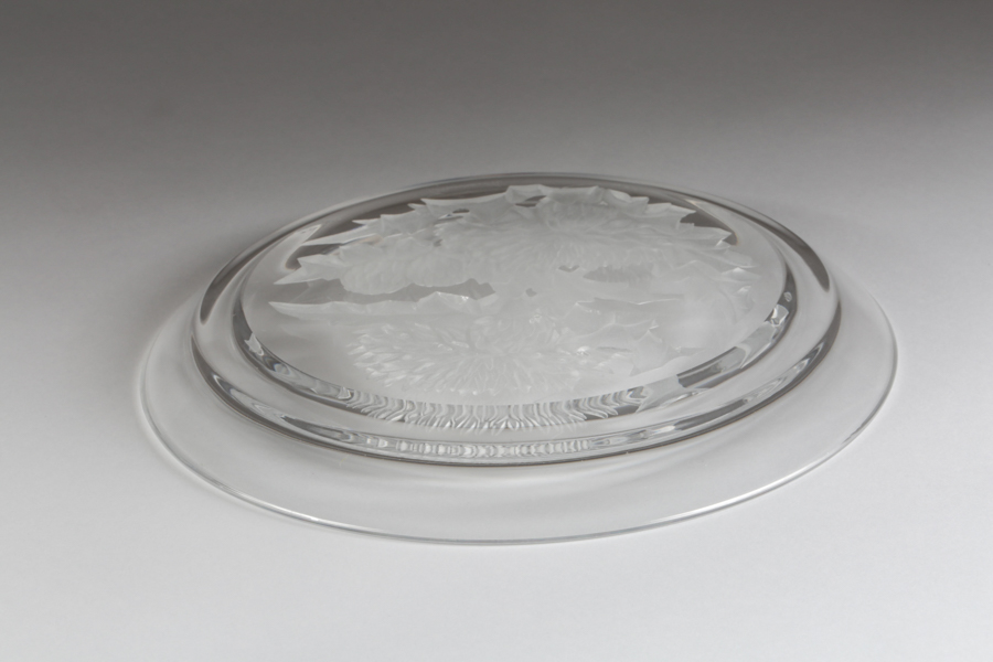 Hoya "Flower of the Month" Frosted Crystal Plate by T. Yamamoto