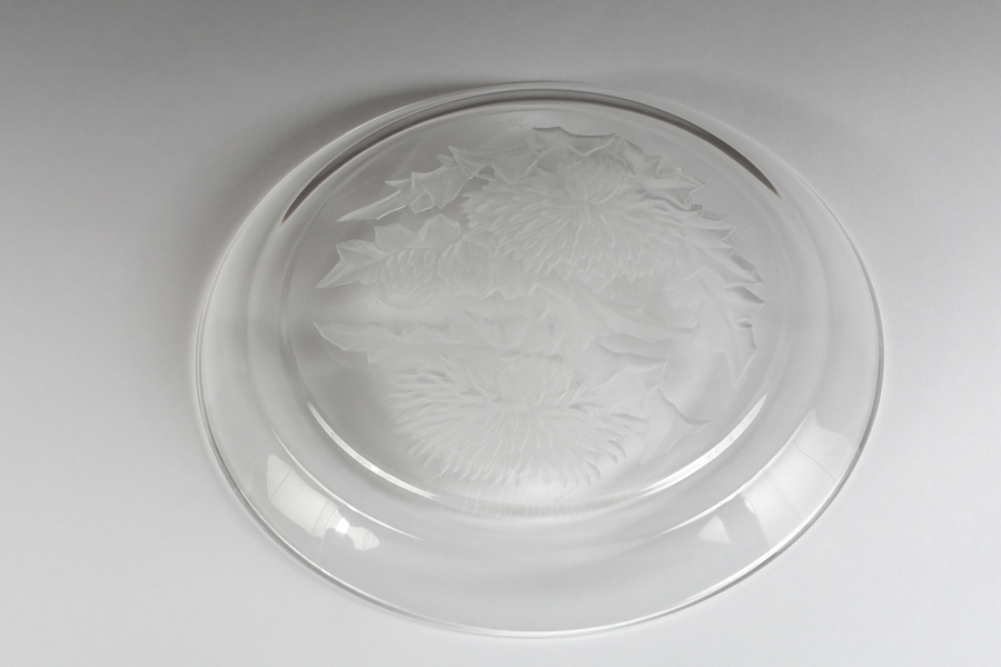 Hoya "Flower of the Month" Frosted Crystal Plate by T. Yamamoto