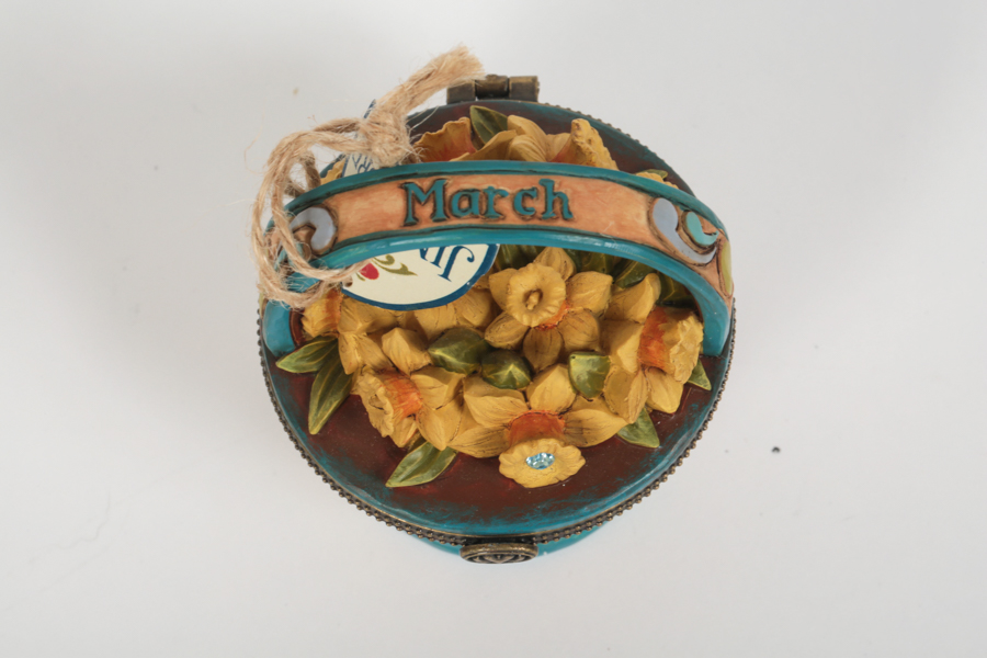 Jim Shore Heartwood Creek "Monthly Flower" Basket Boxes