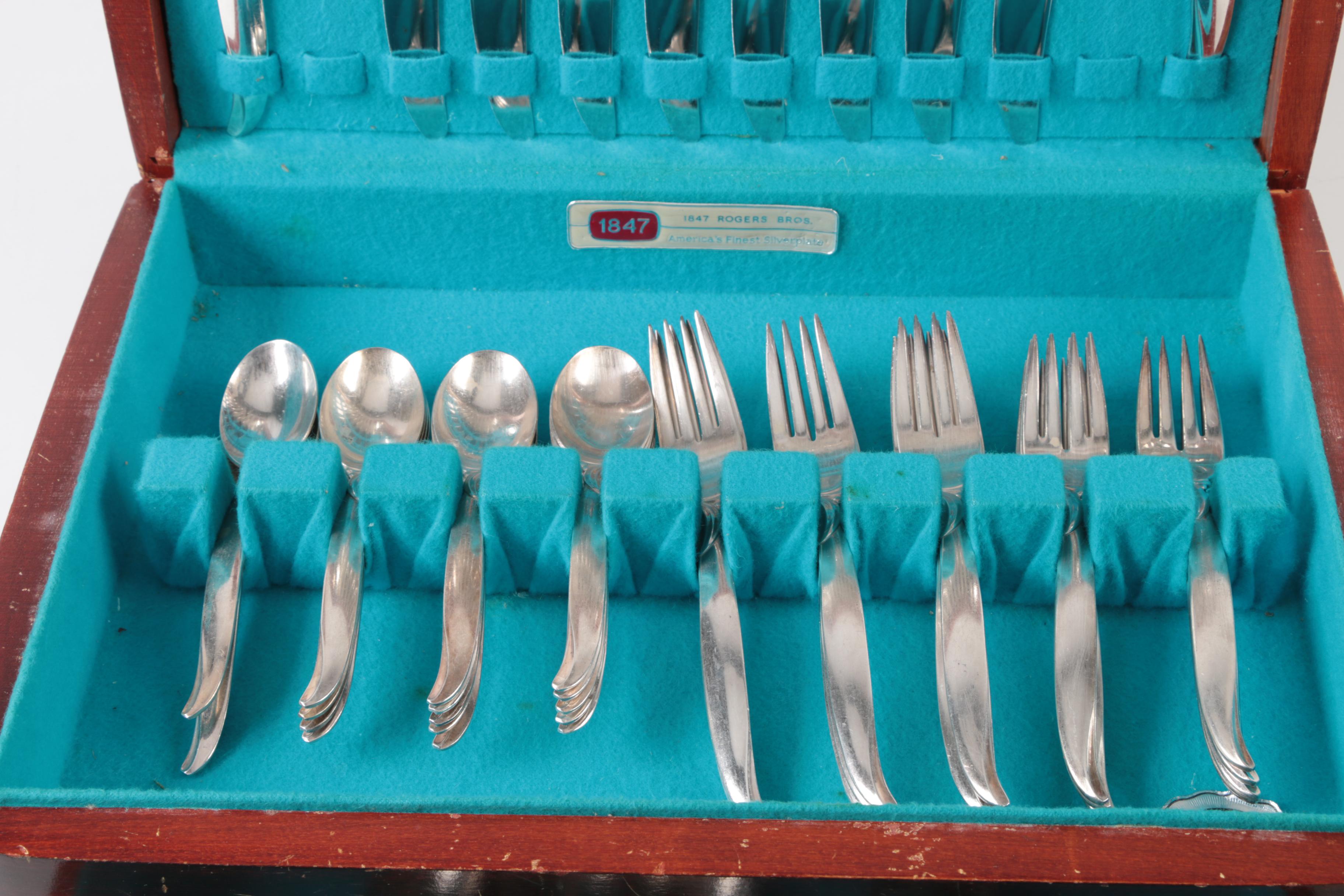 Rogers Bros. "Flair" Silver Plated Flatware Set