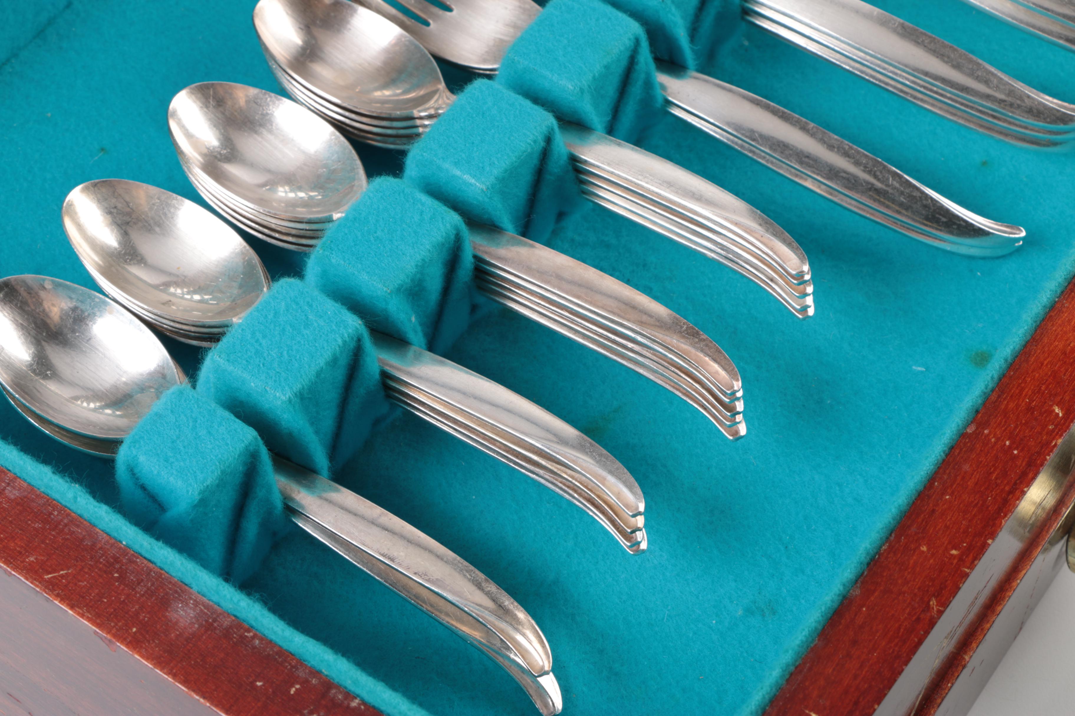 Rogers Bros. "Flair" Silver Plated Flatware Set